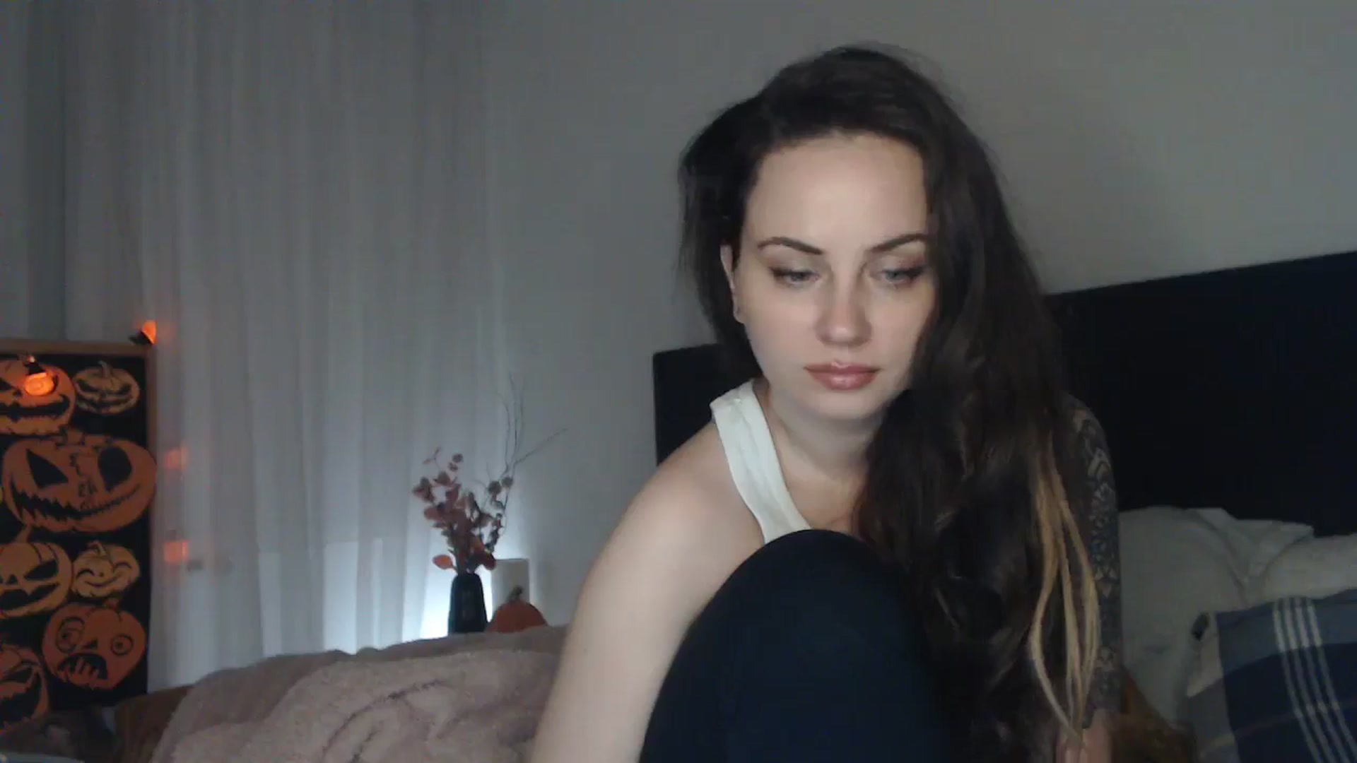 Gallery image thumbnail from ASweetJessie's myfreecams stream on, 10/27/2024, 18:42 image 4 of 20