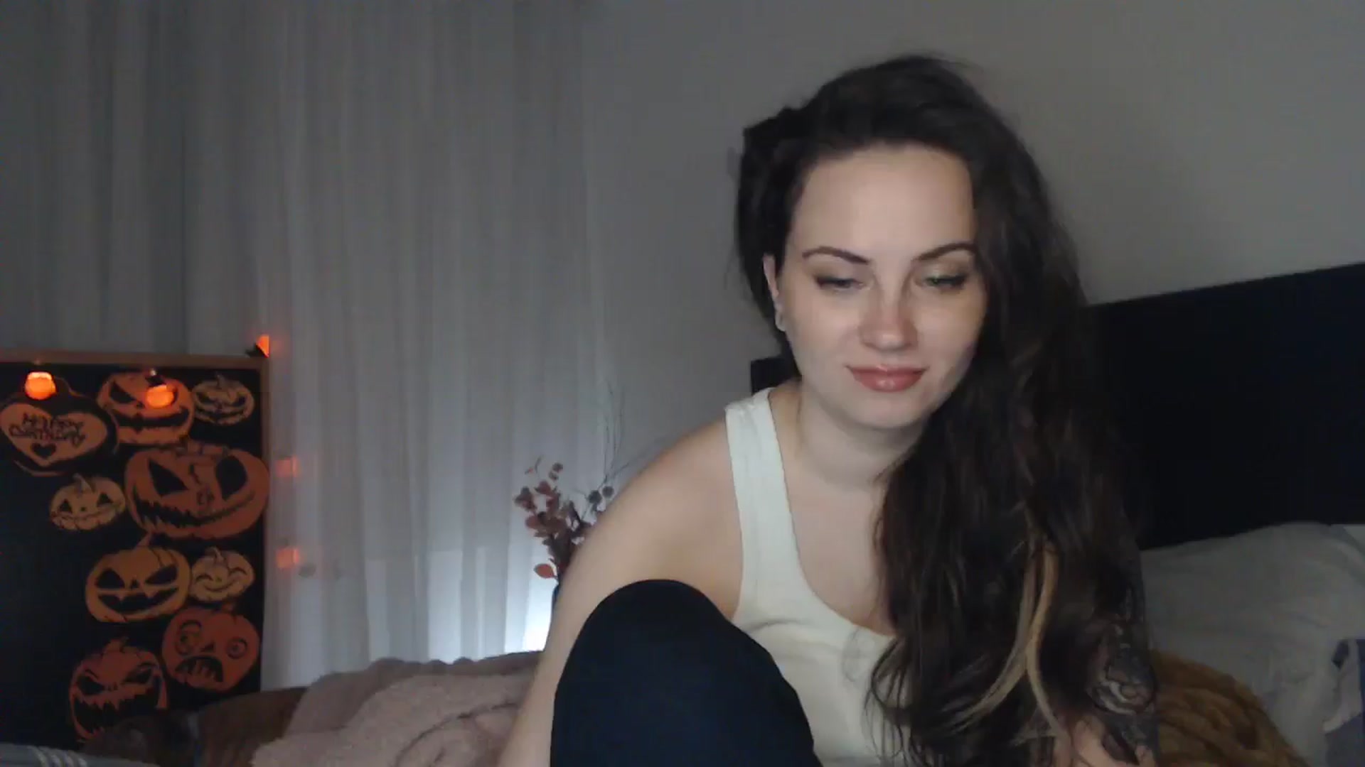 Gallery image thumbnail from ASweetJessie's myfreecams stream on, 10/27/2024, 18:42 image 5 of 20