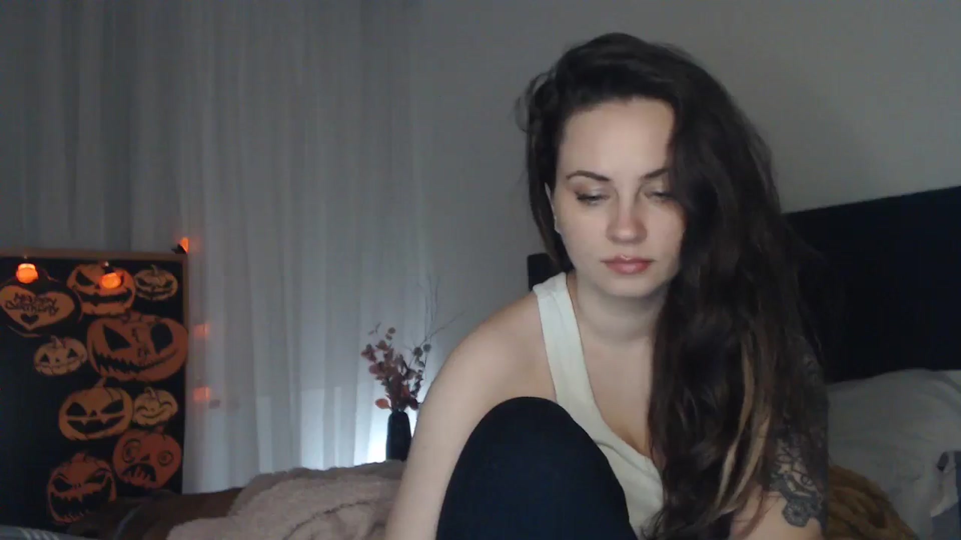 Gallery image thumbnail from ASweetJessie's myfreecams stream on, 10/27/2024, 18:42 image 7 of 20