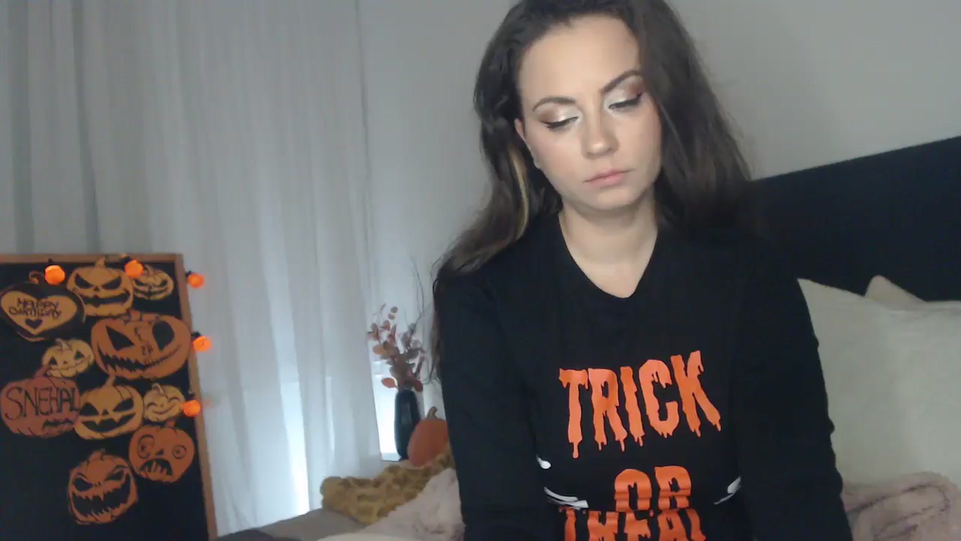 Gallery image thumbnail from ASweetJessie's myfreecams stream on, 10/31/2024, 19:10 image 15 of 20