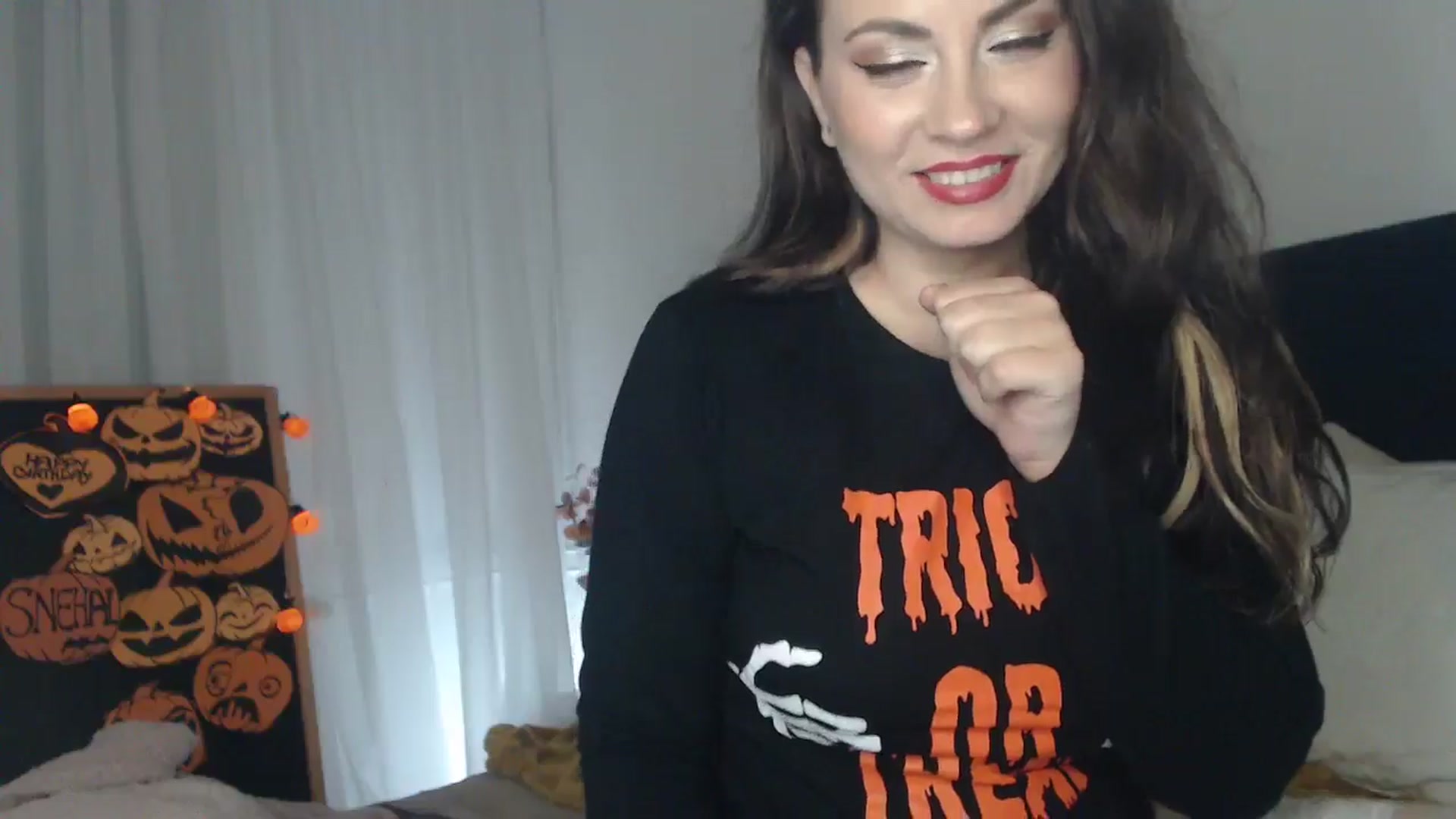 Gallery image thumbnail from ASweetJessie's myfreecams stream on, 10/31/2024, 19:10 image 6 of 20