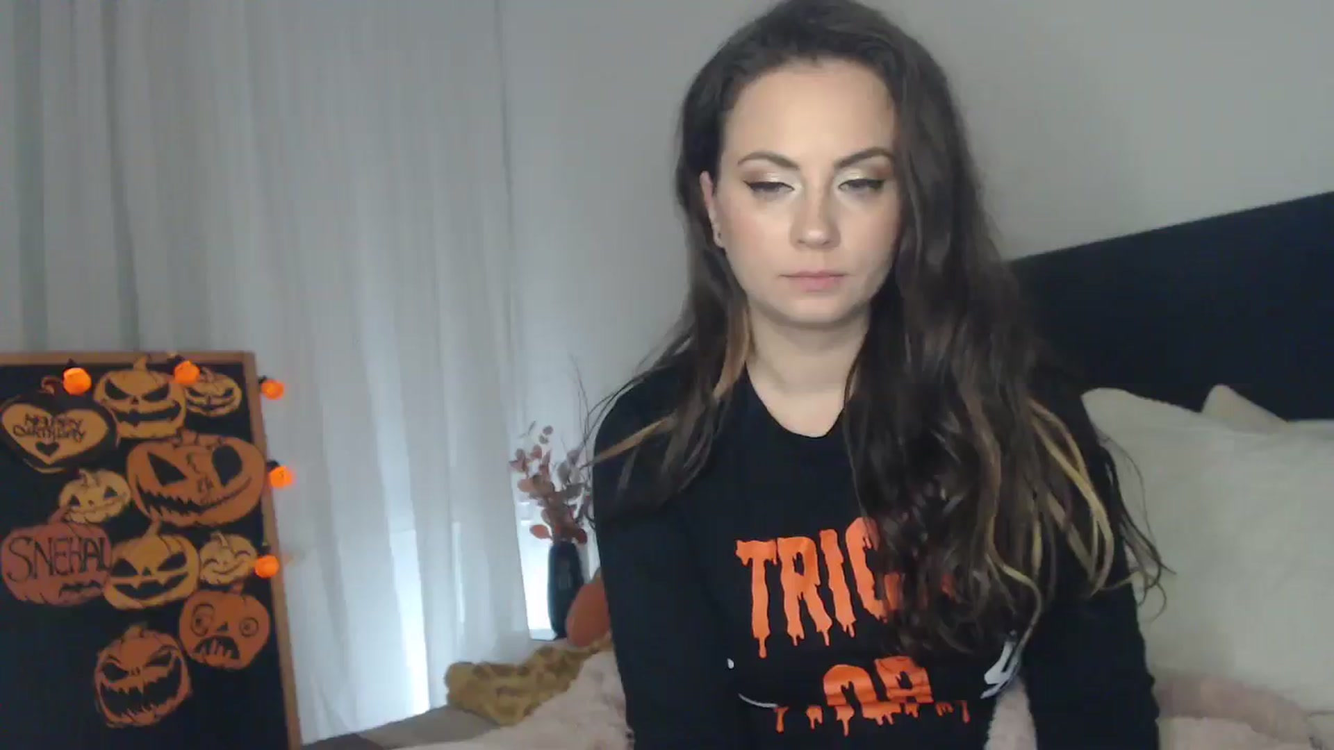 Gallery image thumbnail from ASweetJessie's myfreecams stream on, 10/31/2024, 19:10 image 19 of 20