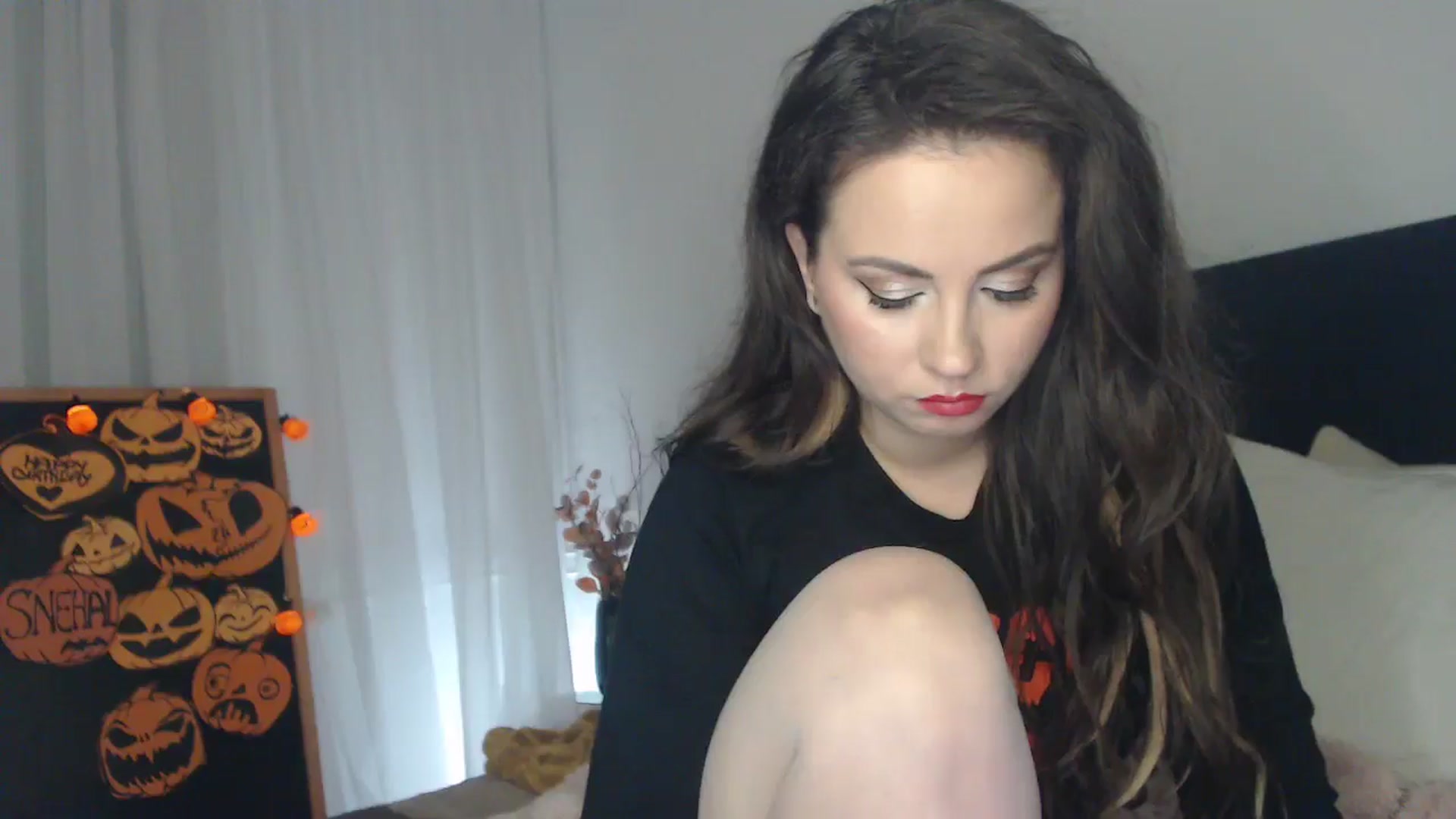 Gallery image thumbnail from ASweetJessie's myfreecams stream on, 10/31/2024, 19:10 image 8 of 20