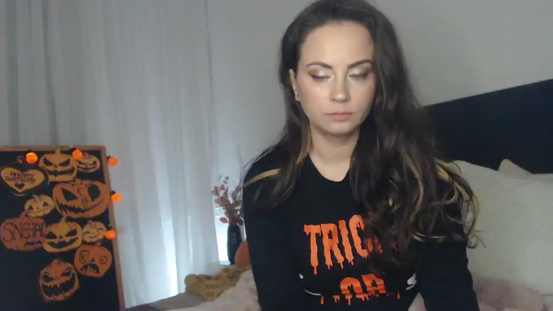 Gallery image thumbnail from ASweetJessie's myfreecams stream on, 10/31/2024, 19:10 image 18 of 20