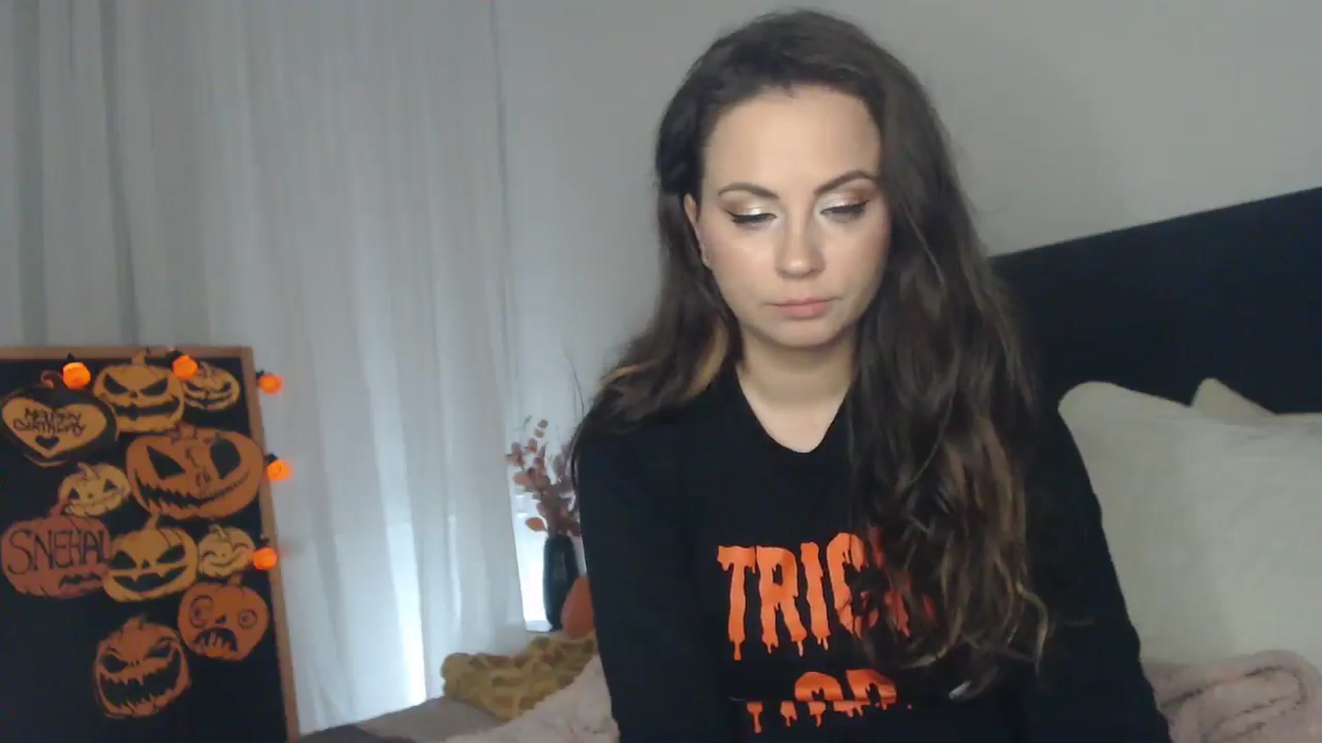 Gallery image thumbnail from ASweetJessie's myfreecams stream on, 10/31/2024, 19:10 image 14 of 20