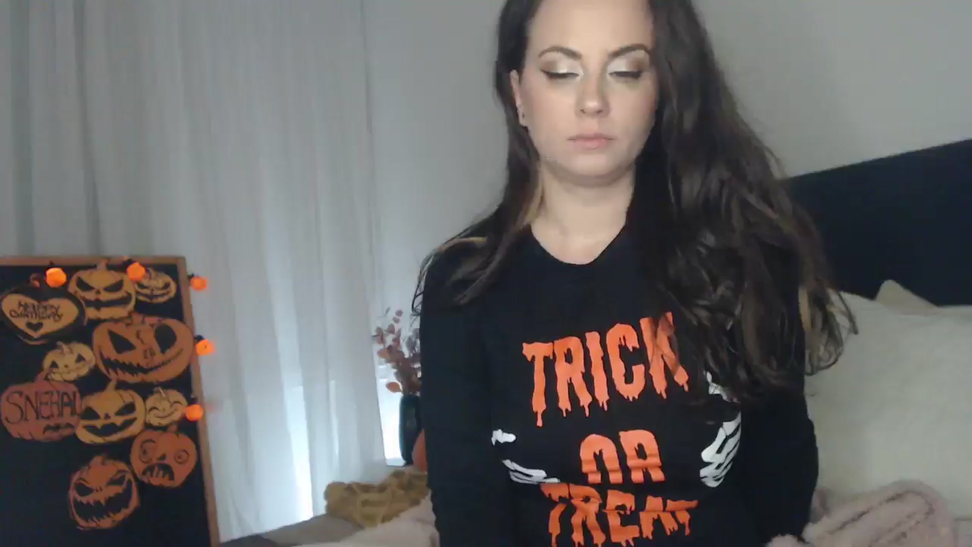 Gallery image thumbnail from ASweetJessie's myfreecams stream on, 10/31/2024, 19:10 image 17 of 20