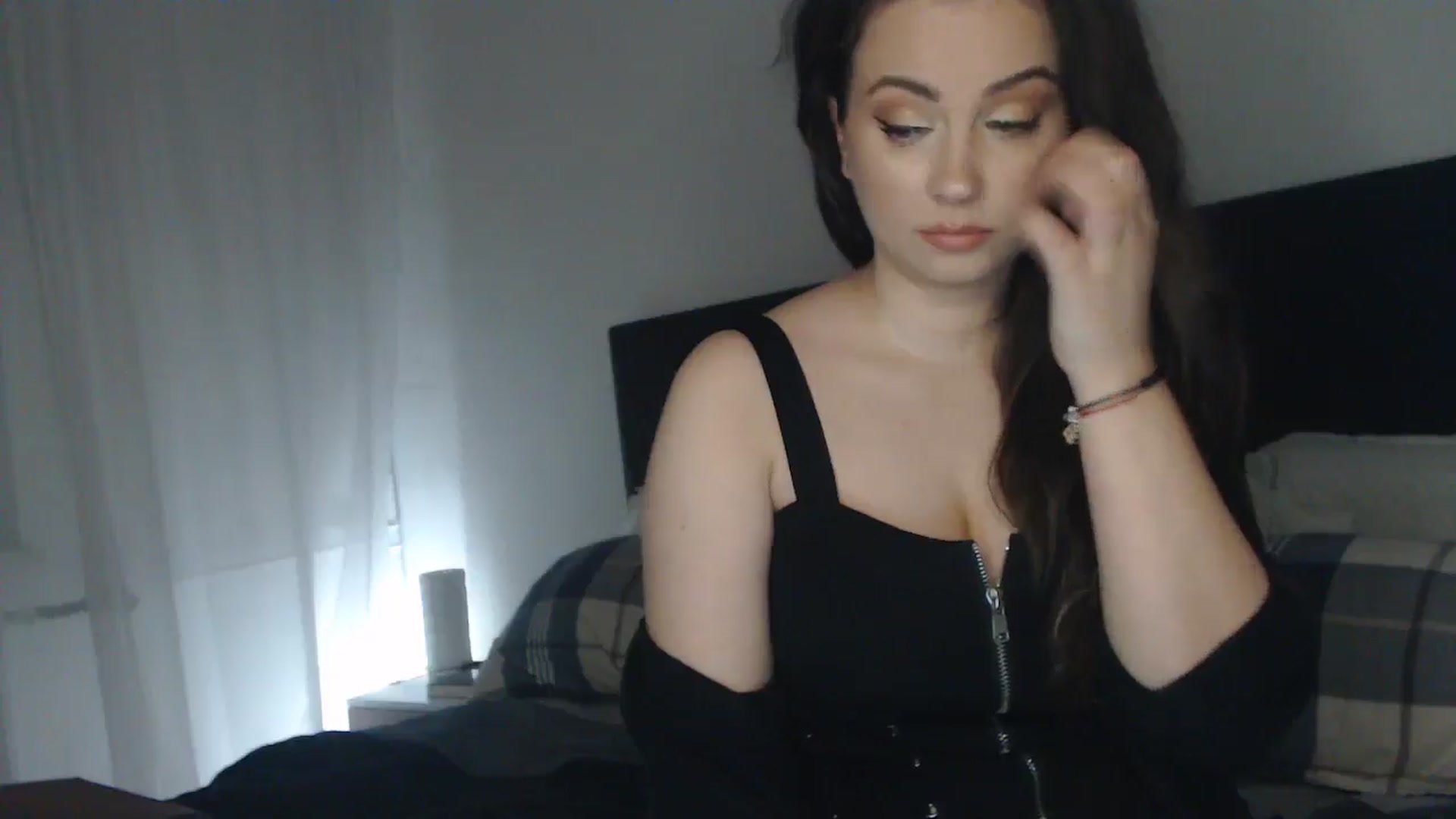 Gallery image thumbnail from ASweetJessie's myfreecams stream on, 11/15/2024, 17:17 image 20 of 20