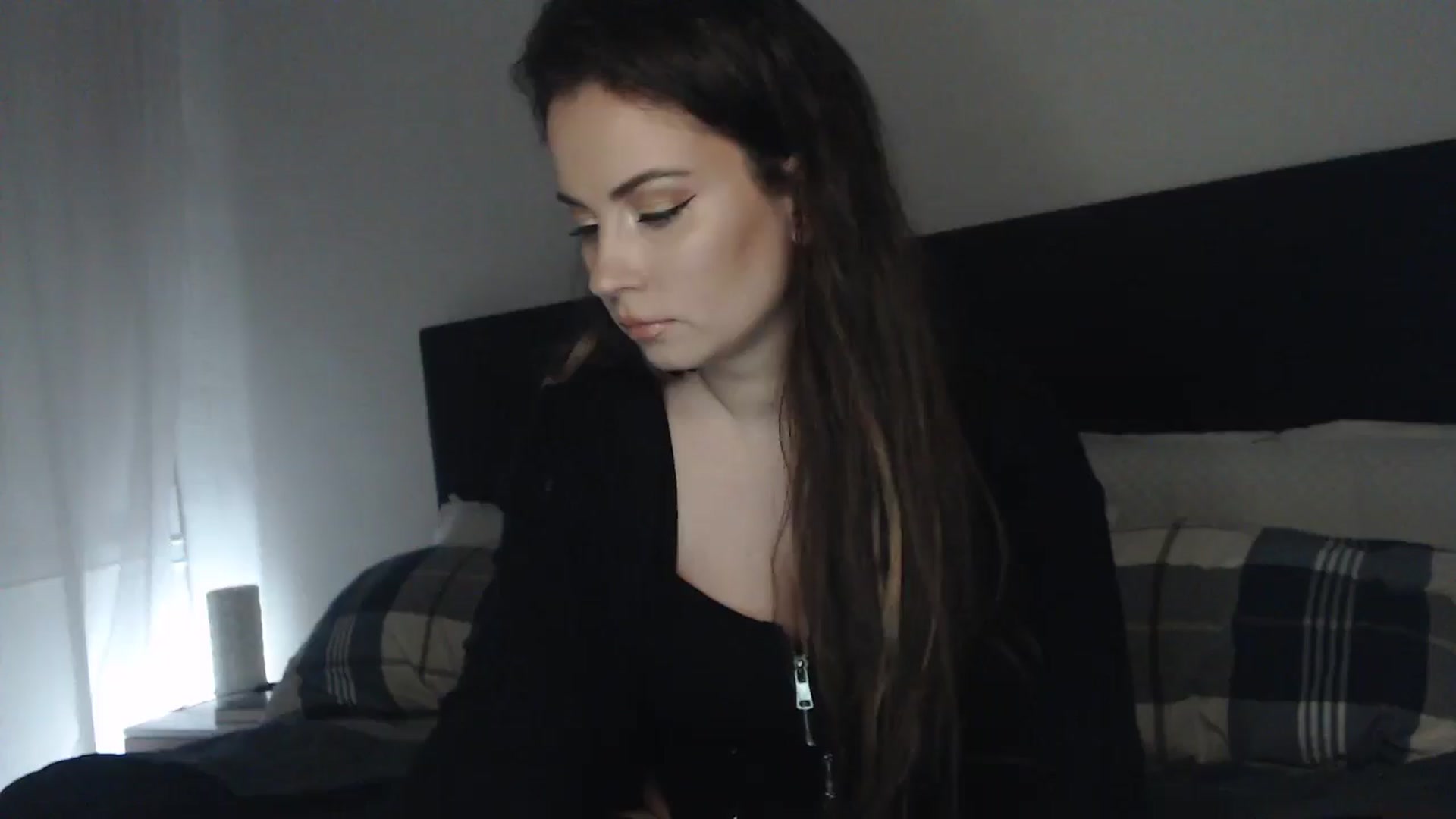 Gallery image thumbnail from ASweetJessie's myfreecams stream on, 11/15/2024, 17:17 image 3 of 20