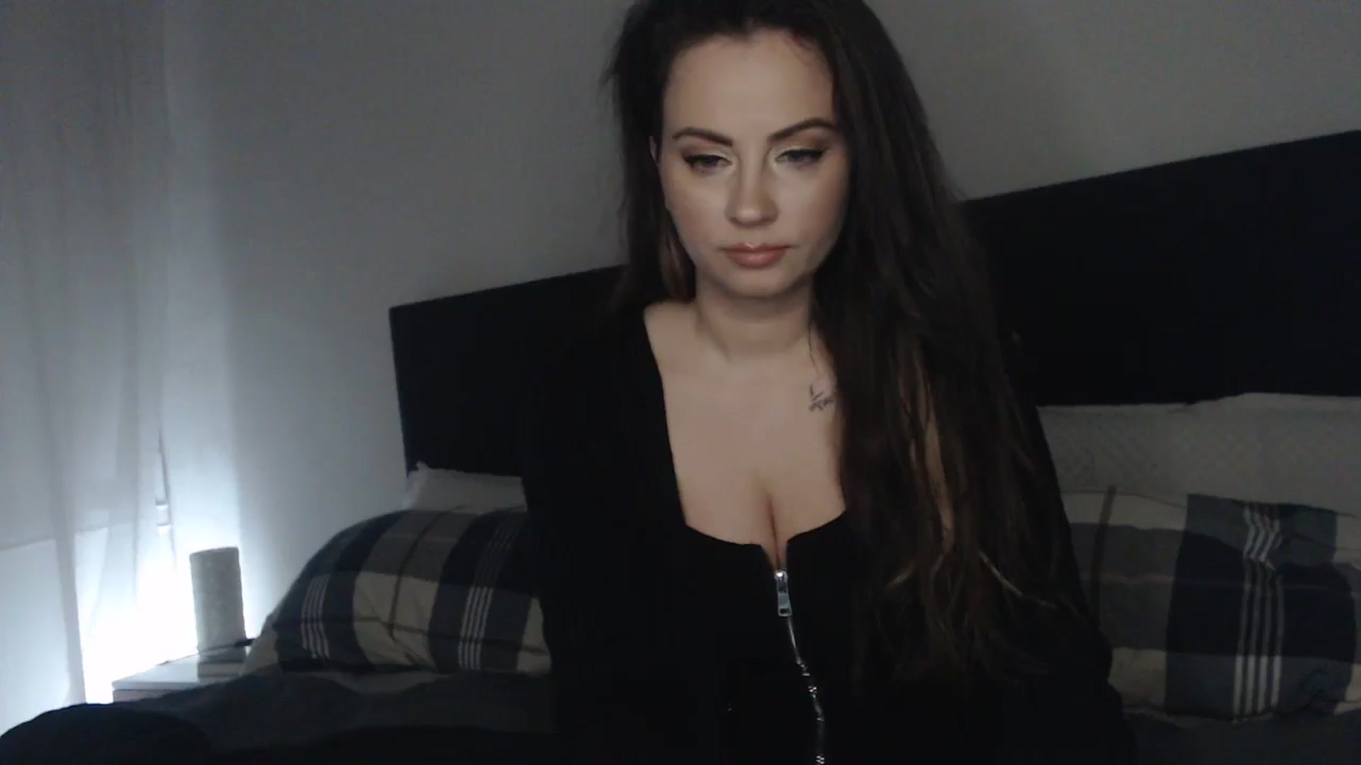 Gallery image thumbnail from ASweetJessie's myfreecams stream on, 11/15/2024, 17:17 image 1 of 20