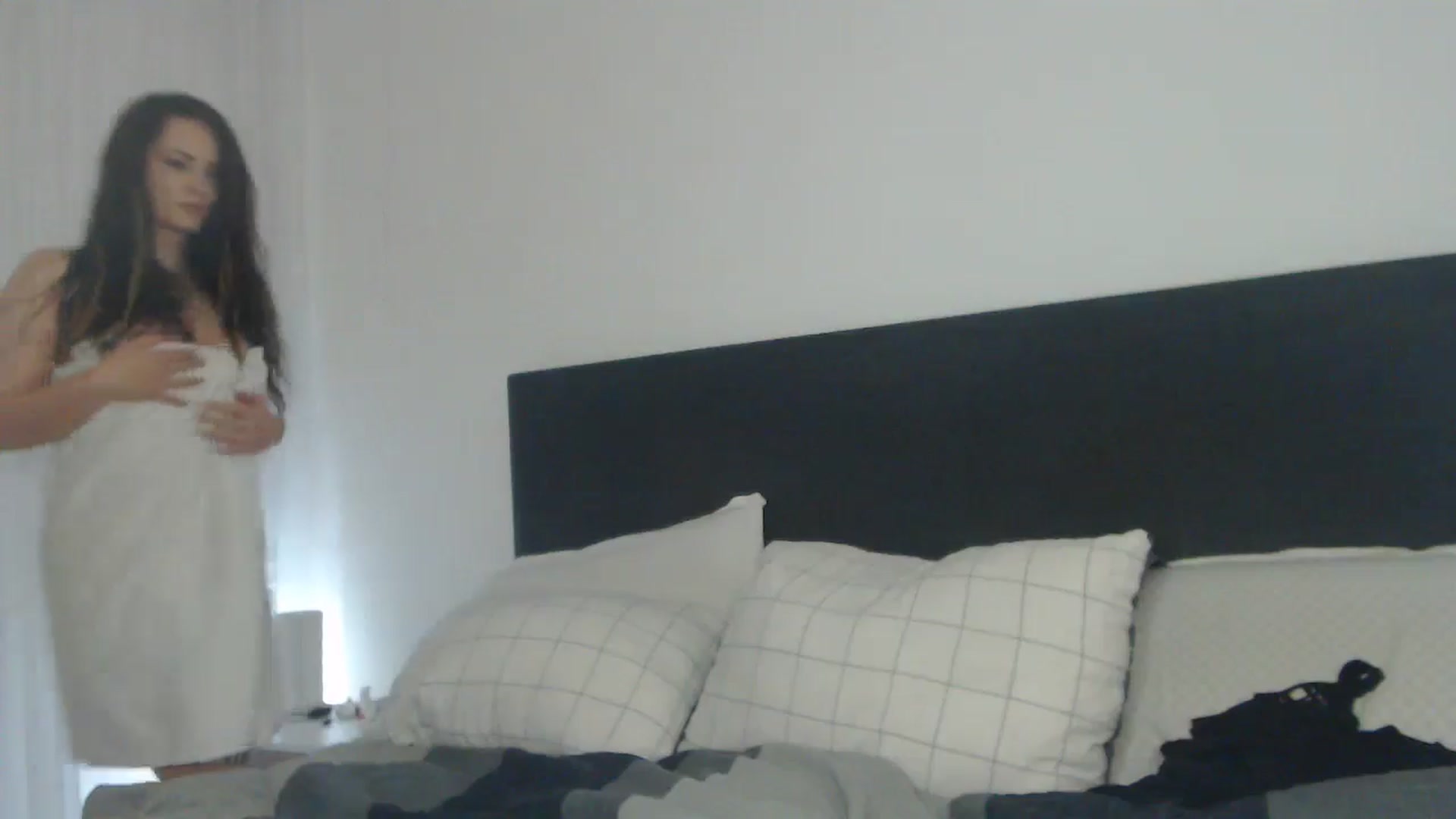 Gallery image thumbnail from ASweetJessie's myfreecams stream on, 12/01/2024, 19:02 image 15 of 20