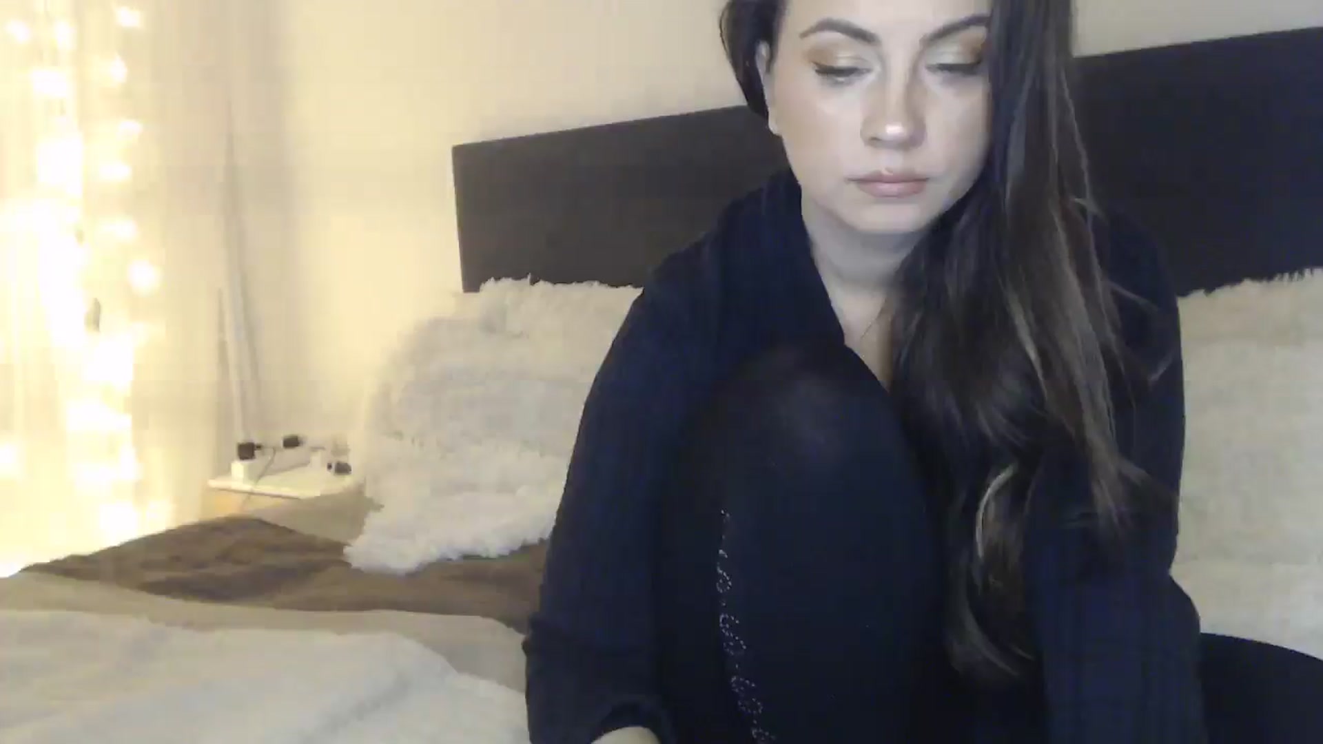Gallery image thumbnail from ASweetJessie's myfreecams stream on, 01/11/2025, 17:51 image 6 of 20