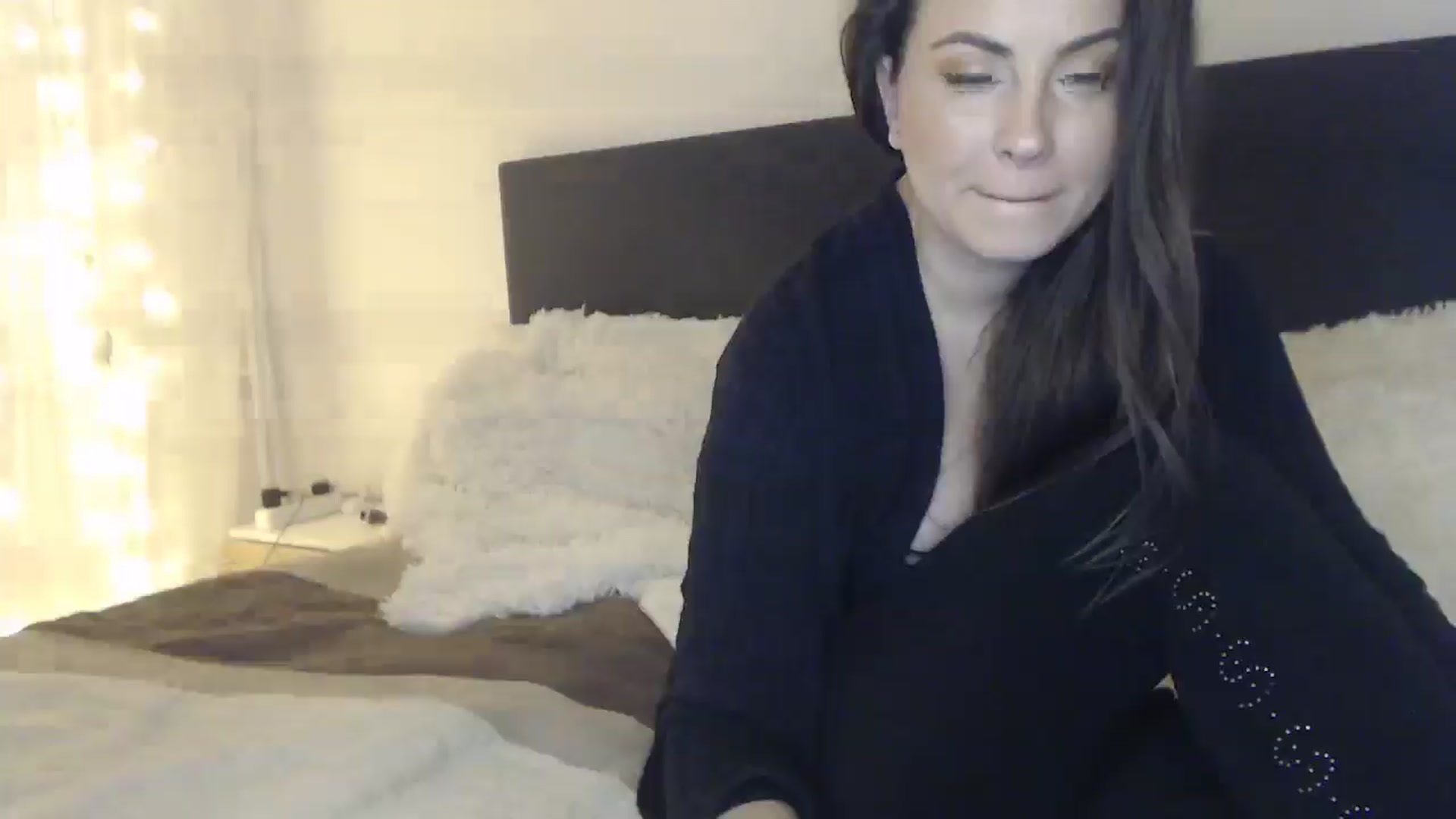 Gallery image thumbnail from ASweetJessie's myfreecams stream on, 01/11/2025, 17:51 image 7 of 20