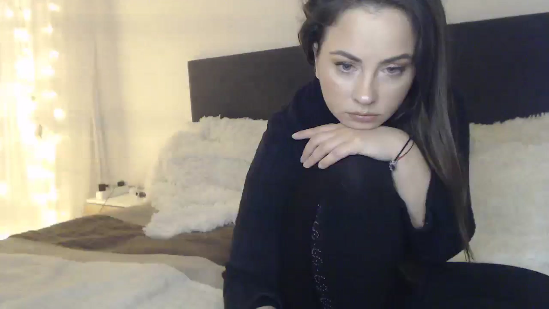 Gallery image thumbnail from ASweetJessie's myfreecams stream on, 01/11/2025, 17:51 image 4 of 20