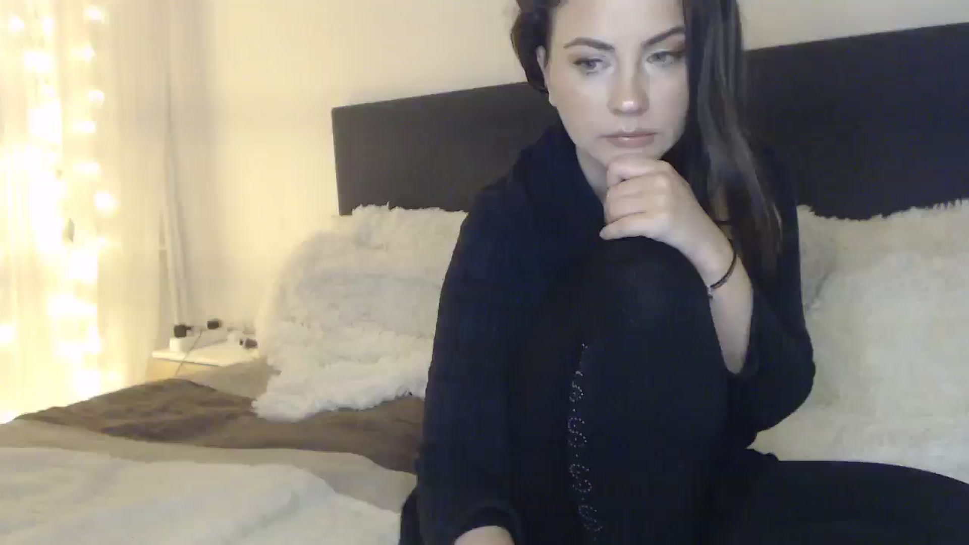 Gallery image thumbnail from ASweetJessie's myfreecams stream on, 01/11/2025, 17:51 image 1 of 20