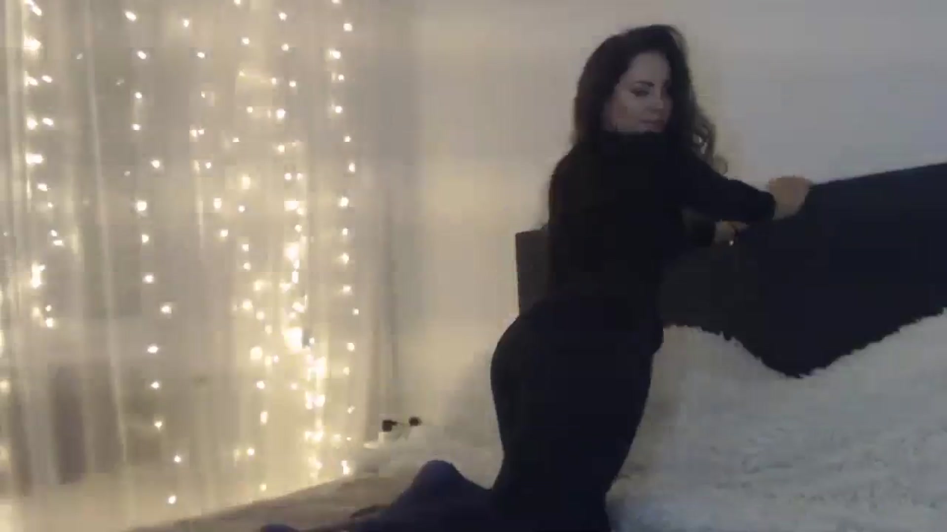 Gallery image thumbnail from ASweetJessie's myfreecams stream on, 01/12/2025, 19:31 image 6 of 20