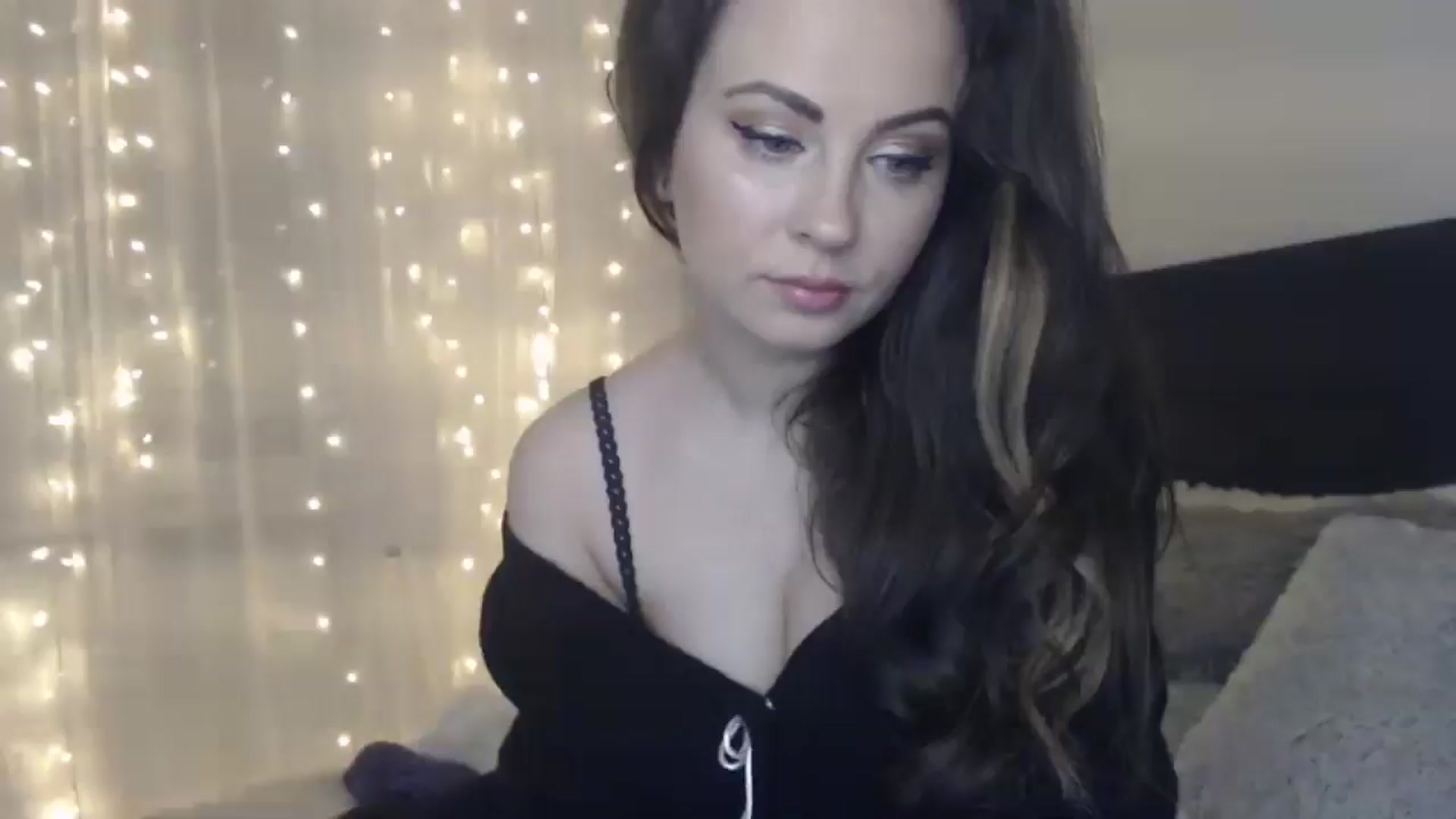 Gallery image thumbnail from ASweetJessie's myfreecams stream on, 01/13/2025, 17:20 image 10 of 20