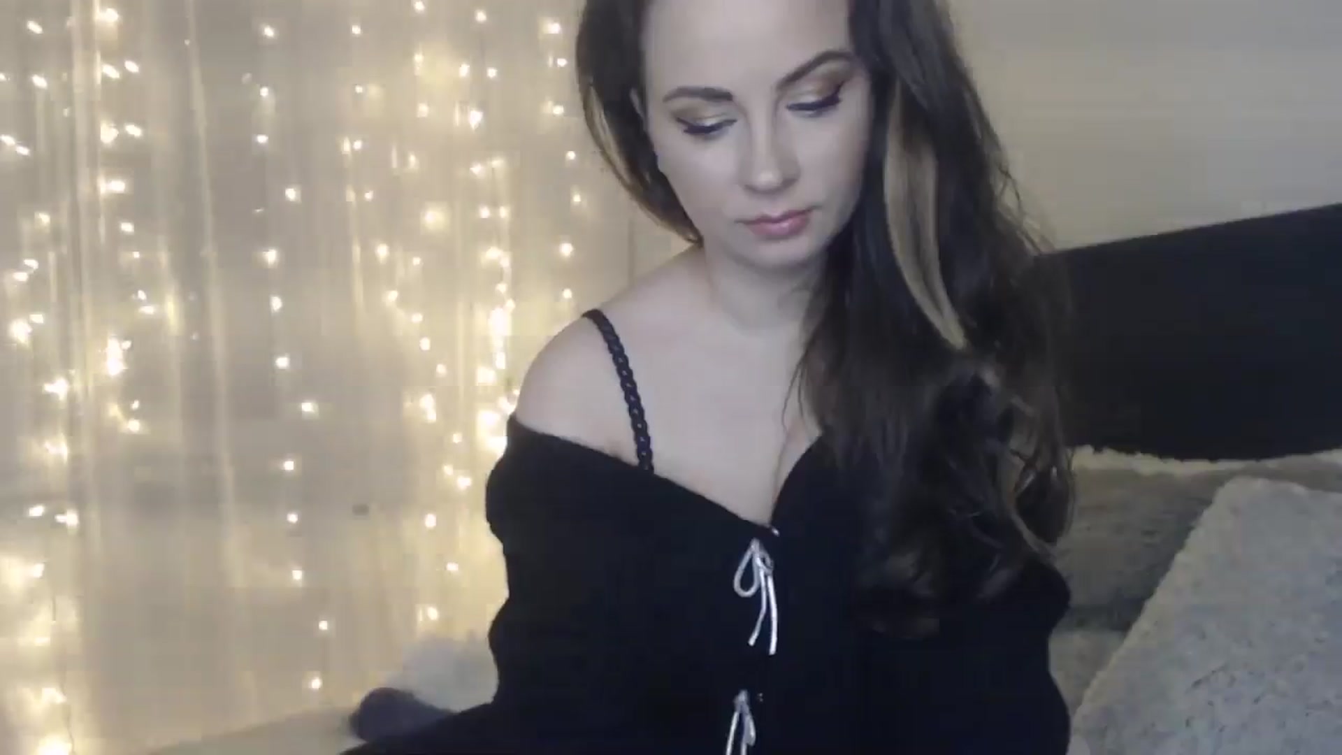 Gallery image thumbnail from ASweetJessie's myfreecams stream on, 01/13/2025, 17:20 image 12 of 20