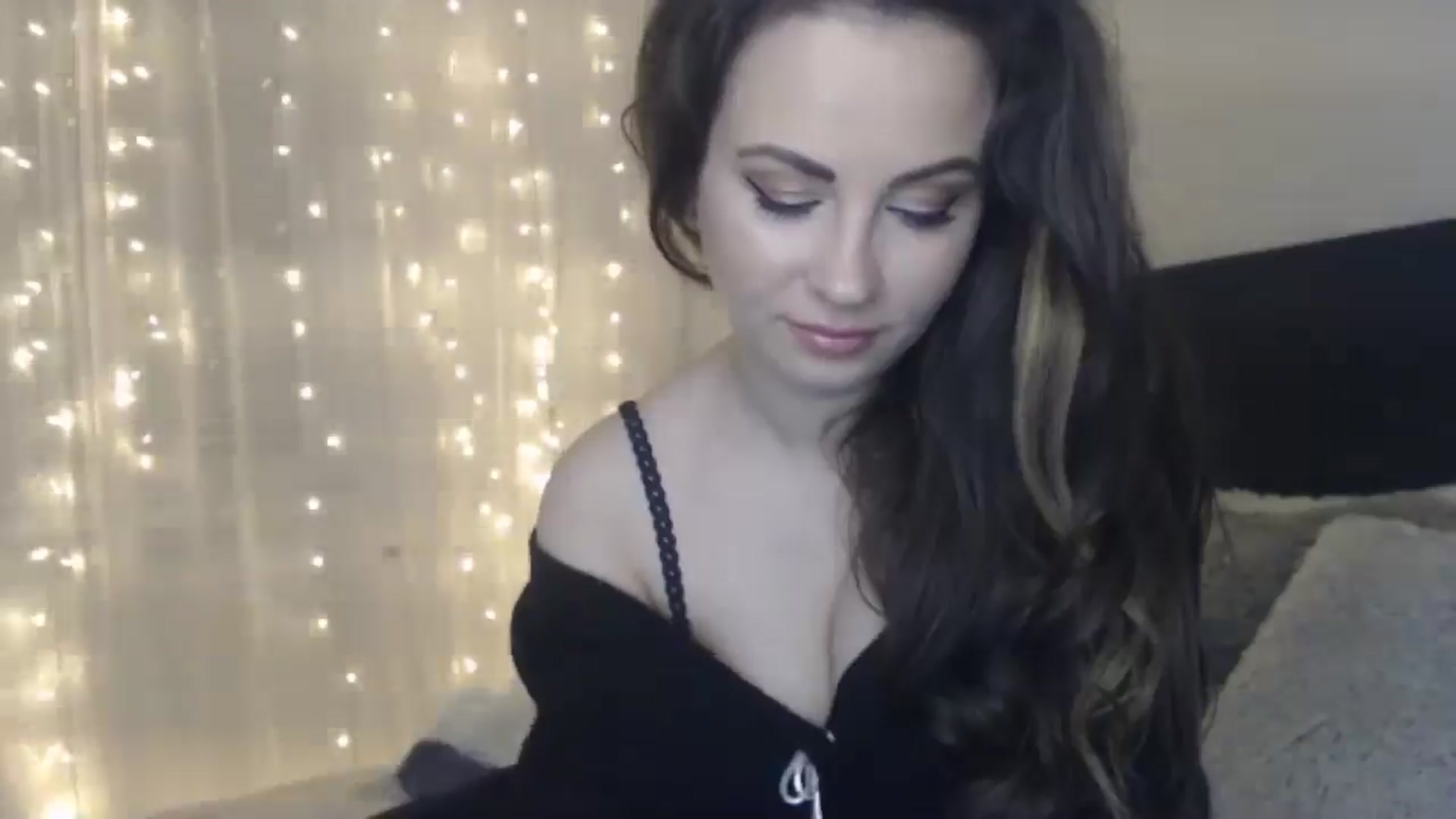 Gallery image thumbnail from ASweetJessie's myfreecams stream on, 01/13/2025, 17:20 image 11 of 20