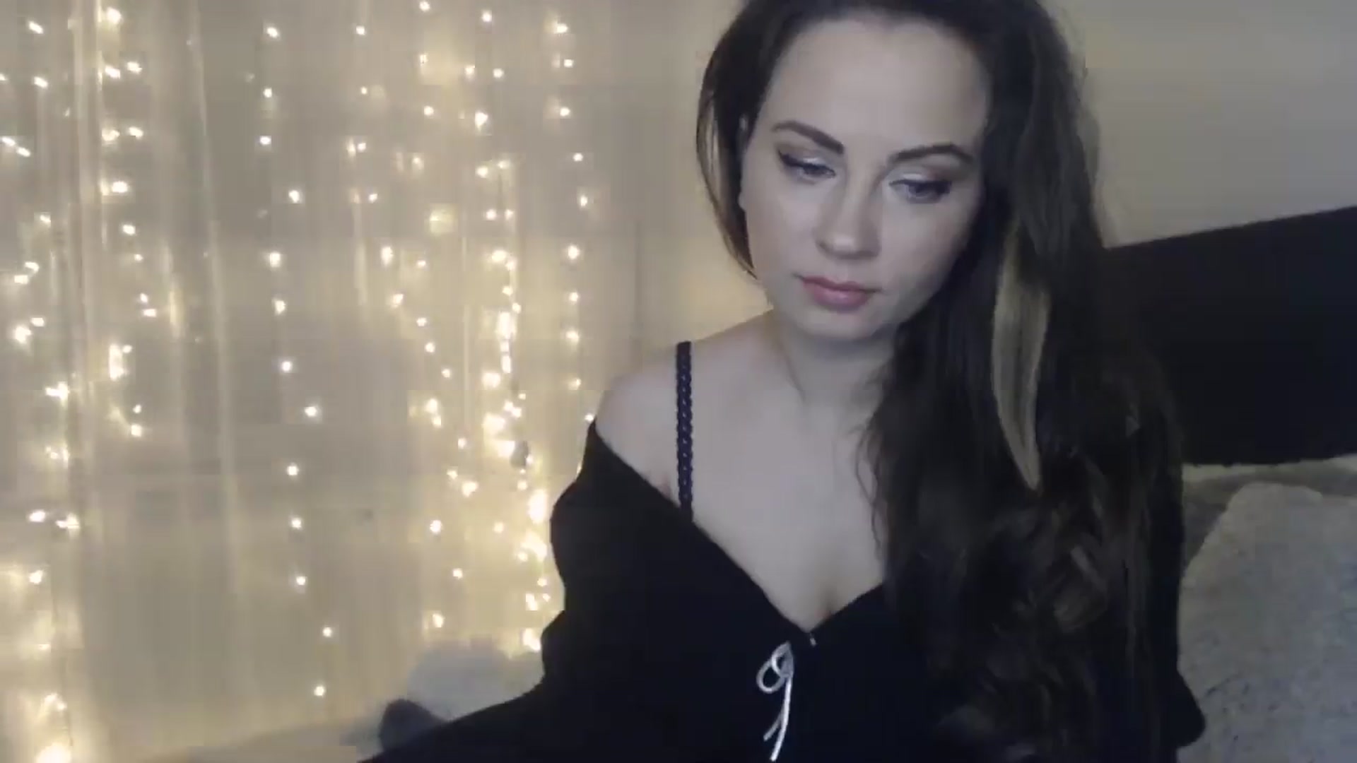 Gallery image thumbnail from ASweetJessie's myfreecams stream on, 01/13/2025, 17:20 image 16 of 20