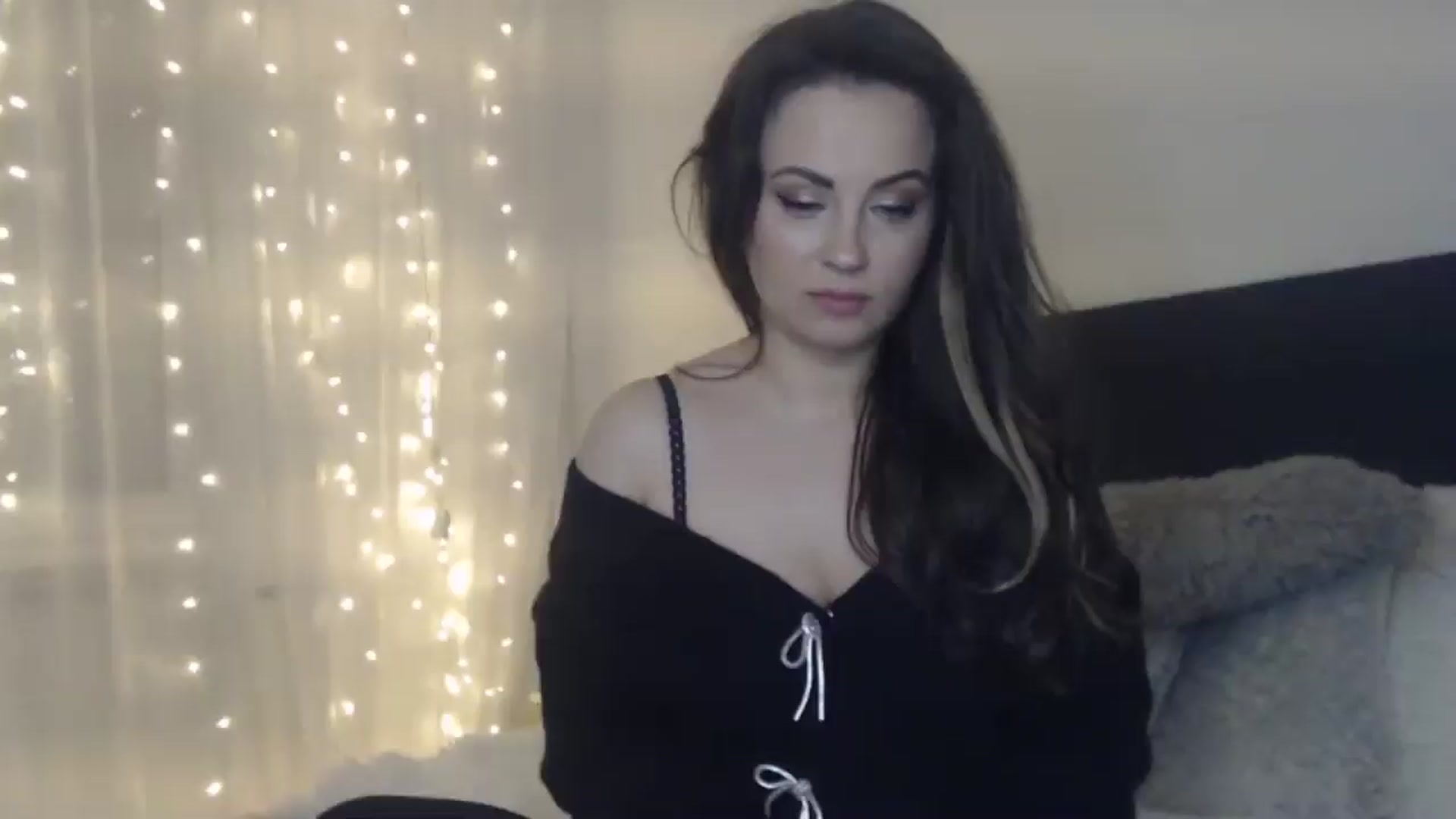 Gallery image thumbnail from ASweetJessie's myfreecams stream on, 01/13/2025, 19:00 image 13 of 20