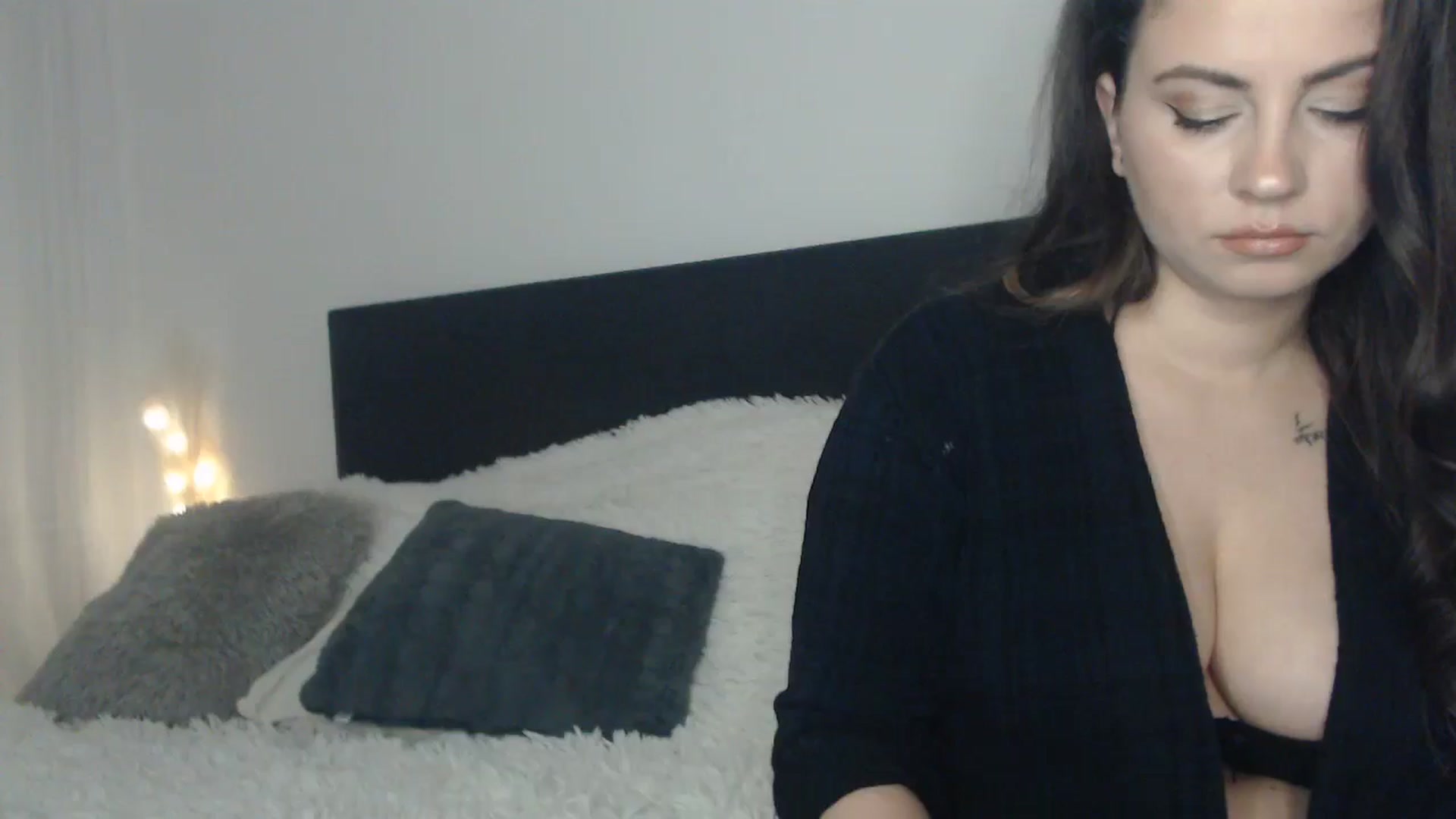 Gallery image thumbnail from ASweetJessie's myfreecams stream on, 01/28/2025, 14:30 image 1 of 20