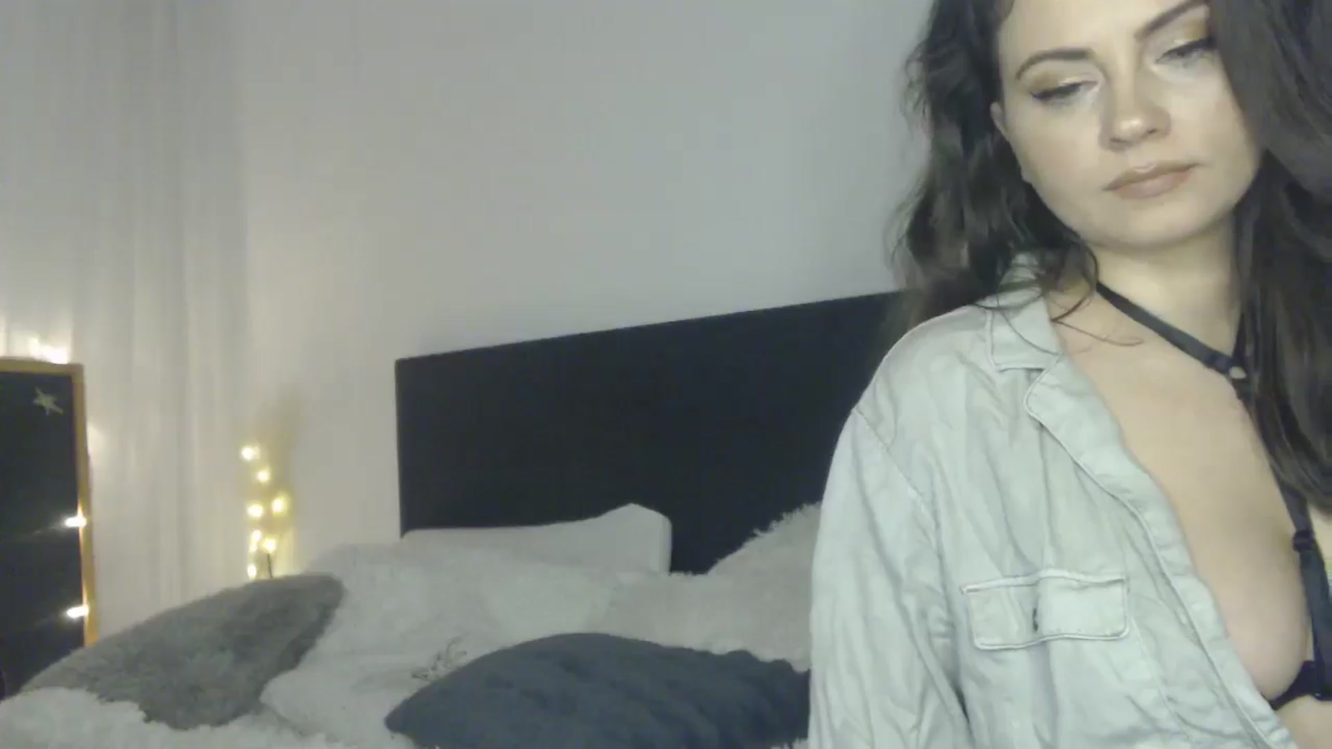 Gallery image thumbnail from ASweetJessie's myfreecams stream on, 01/30/2025, 13:40 image 20 of 20