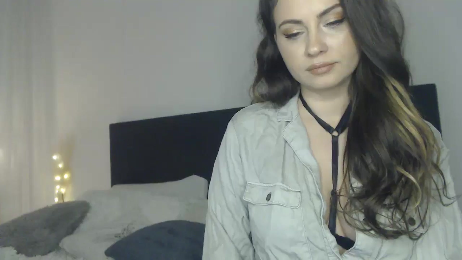 Gallery image thumbnail from ASweetJessie's myfreecams stream on, 01/30/2025, 13:40 image 6 of 20