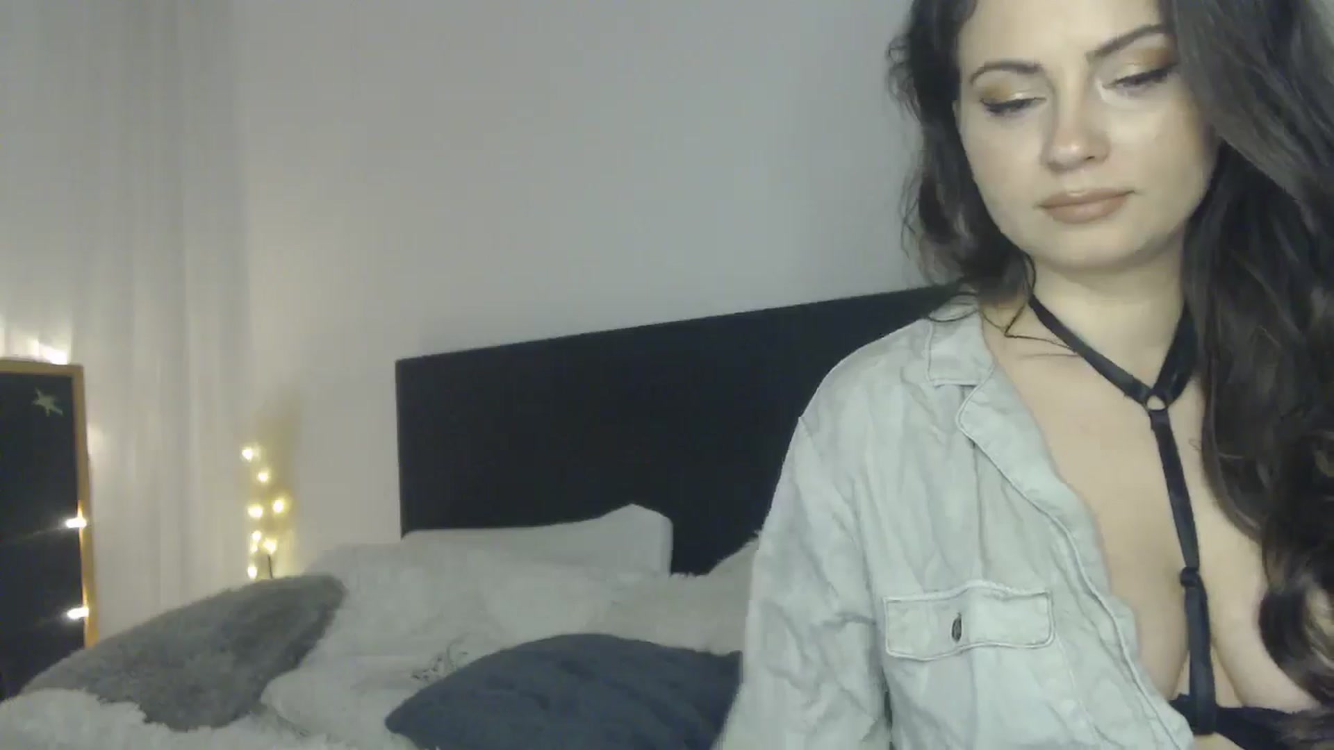 Gallery image thumbnail from ASweetJessie's myfreecams stream on, 01/30/2025, 13:40 image 18 of 20