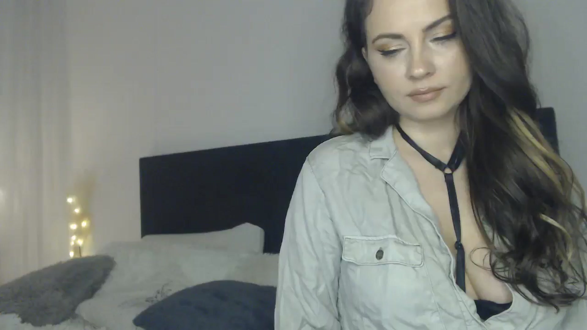 Gallery image thumbnail from ASweetJessie's myfreecams stream on, 01/30/2025, 13:40 image 7 of 20