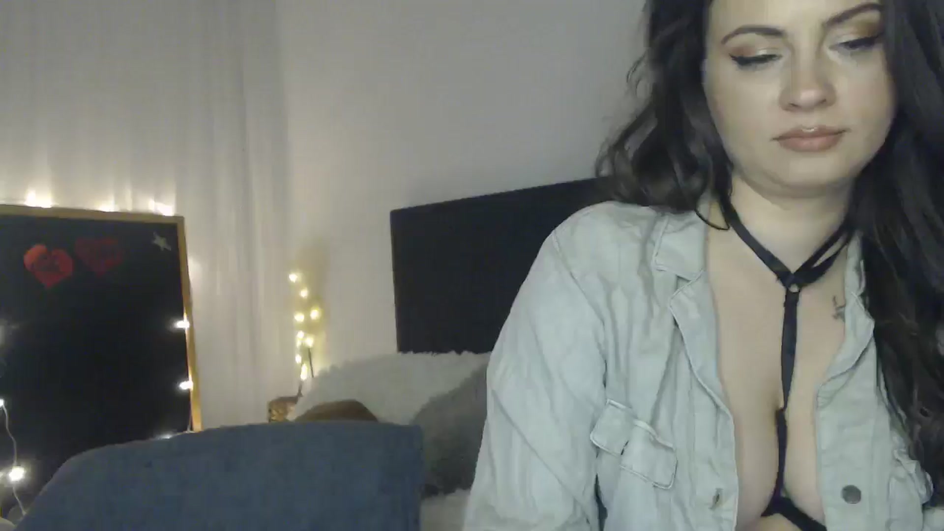 Gallery image thumbnail from ASweetJessie's myfreecams stream on, 01/30/2025, 18:39 image 13 of 20