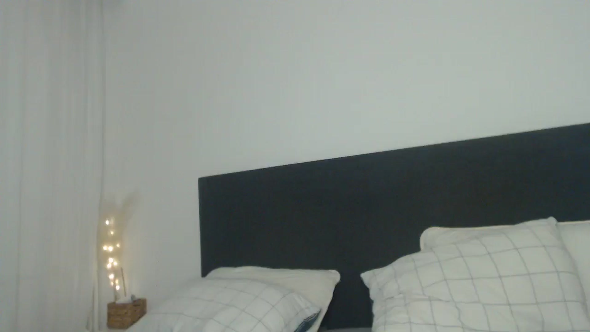 Gallery image thumbnail from ASweetJessie's myfreecams stream on, 03/14/2025, 17:09 image 14 of 20