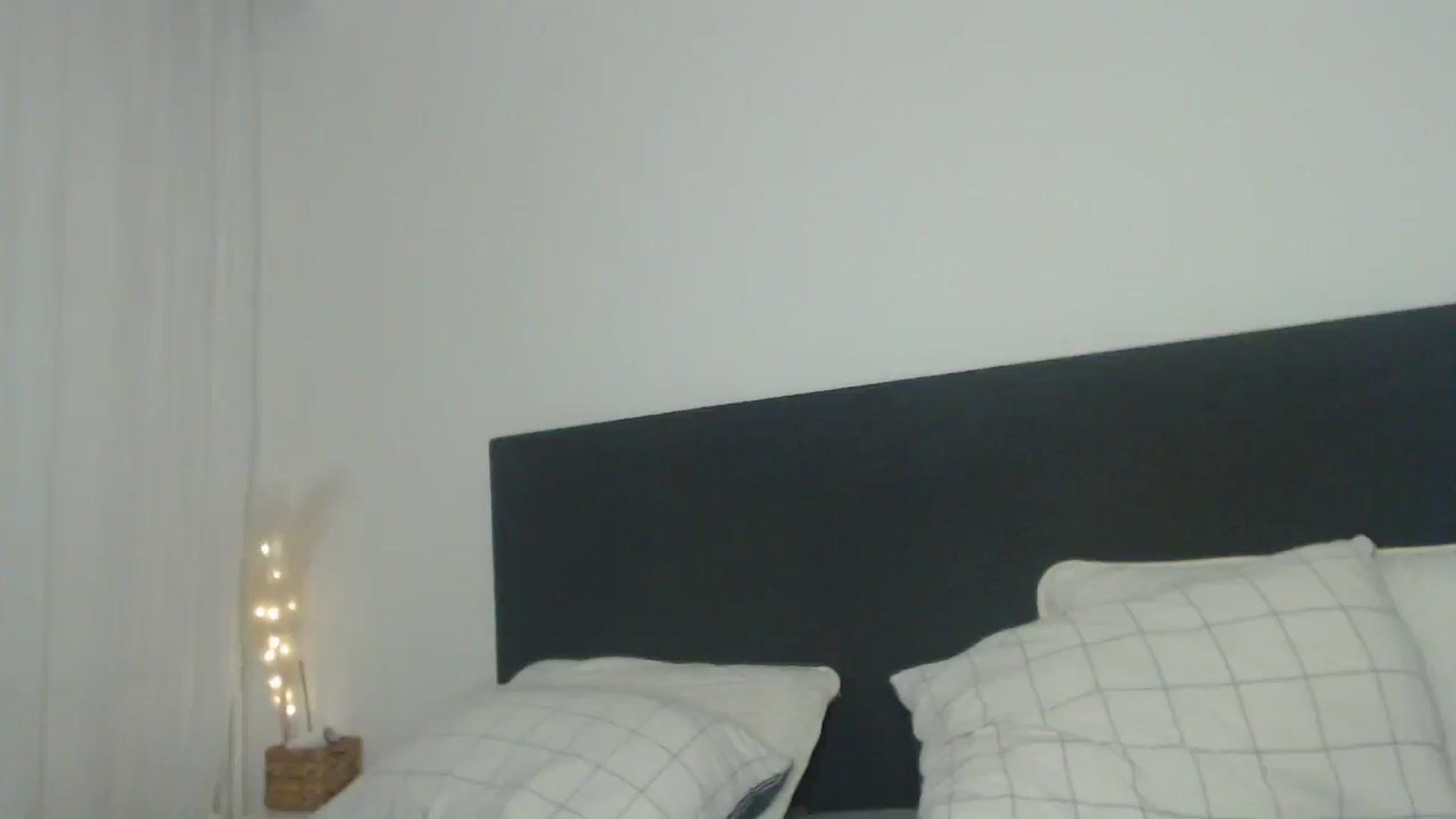 Gallery image thumbnail from ASweetJessie's myfreecams stream on, 03/14/2025, 17:09 image 17 of 20
