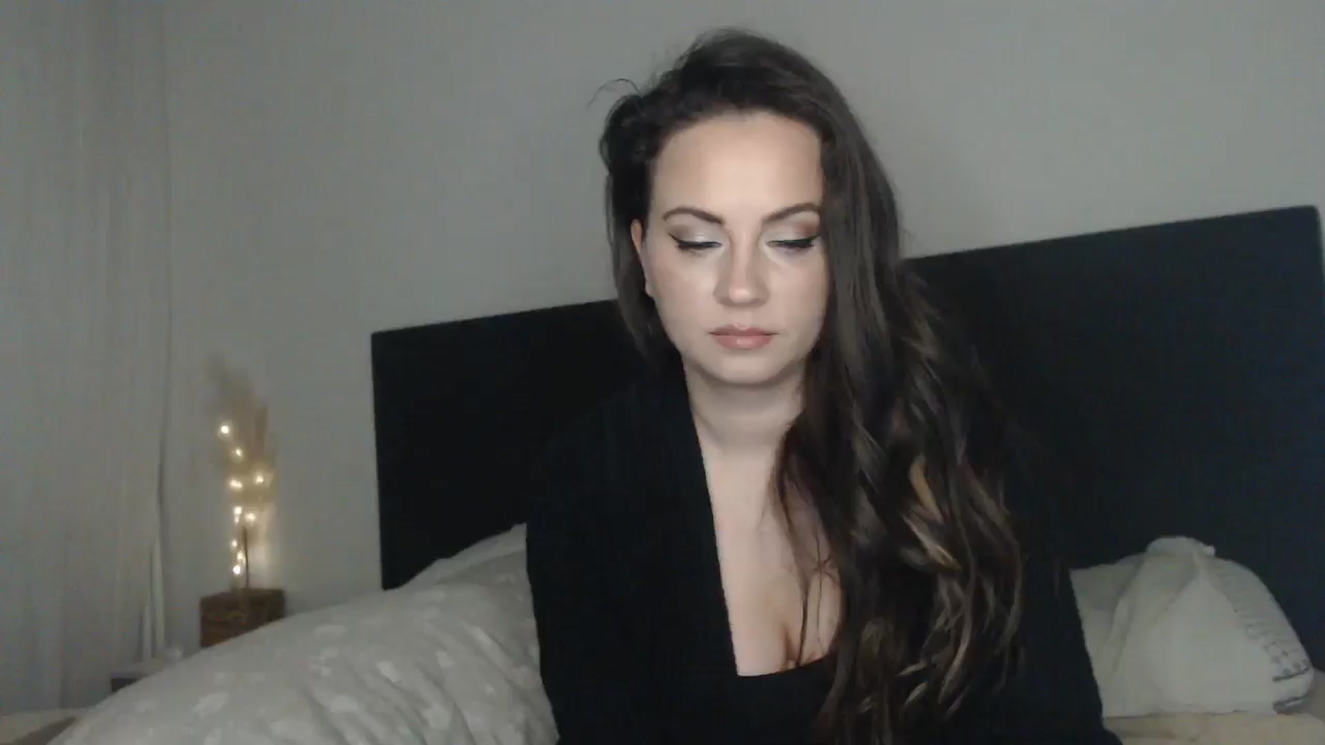 Gallery image thumbnail from ASweetJessie's myfreecams stream on, 03/20/2025, 19:26 image 10 of 20