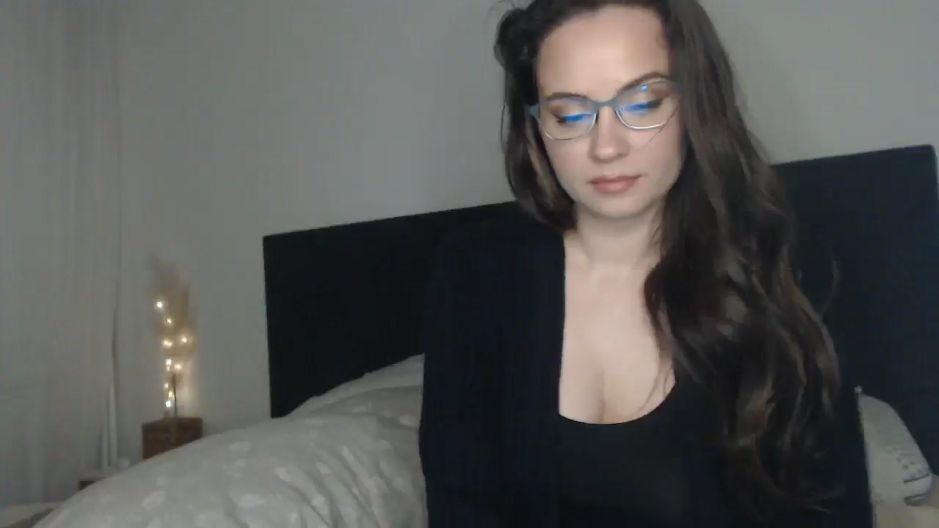 Gallery image thumbnail from ASweetJessie's myfreecams stream on, 03/20/2025, 19:26 image 15 of 20