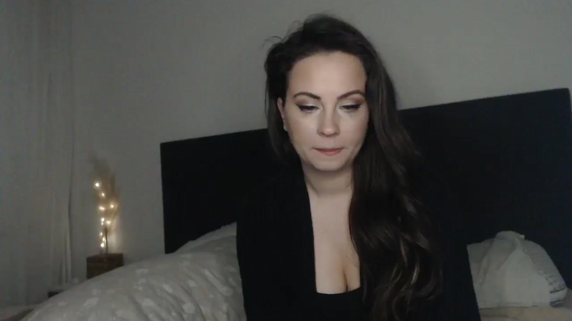 Gallery image thumbnail from ASweetJessie's myfreecams stream on, 03/20/2025, 19:26 image 12 of 20