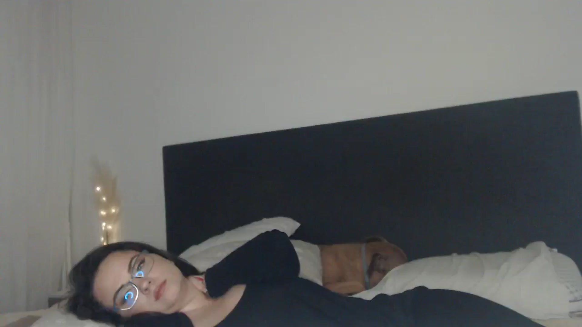 Gallery image thumbnail from ASweetJessie's myfreecams stream on, 03/20/2025, 19:26 image 17 of 20