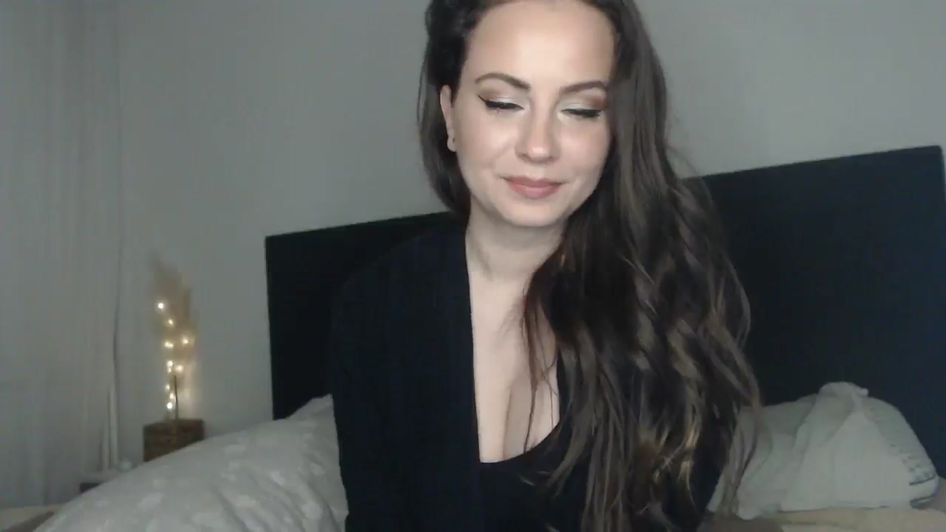 Gallery image thumbnail from ASweetJessie's myfreecams stream on, 03/20/2025, 19:26 image 11 of 20