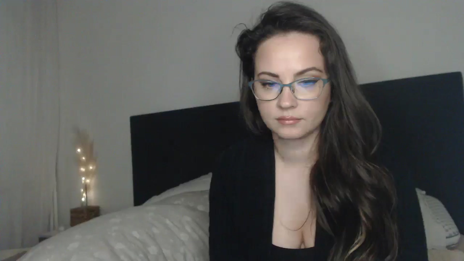 Gallery image thumbnail from ASweetJessie's myfreecams stream on, 03/20/2025, 19:26 image 14 of 20