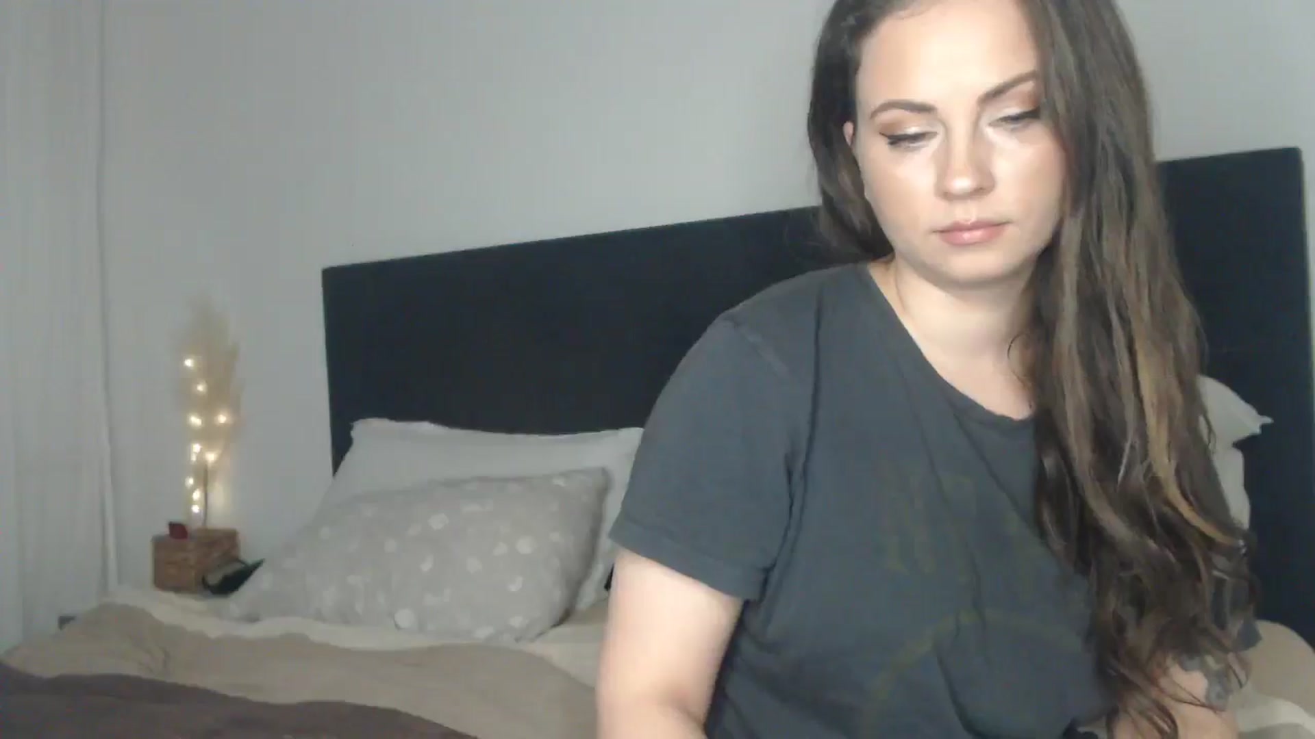 Gallery image thumbnail from ASweetJessie's myfreecams stream on, 03/23/2025, 17:36 image 8 of 20