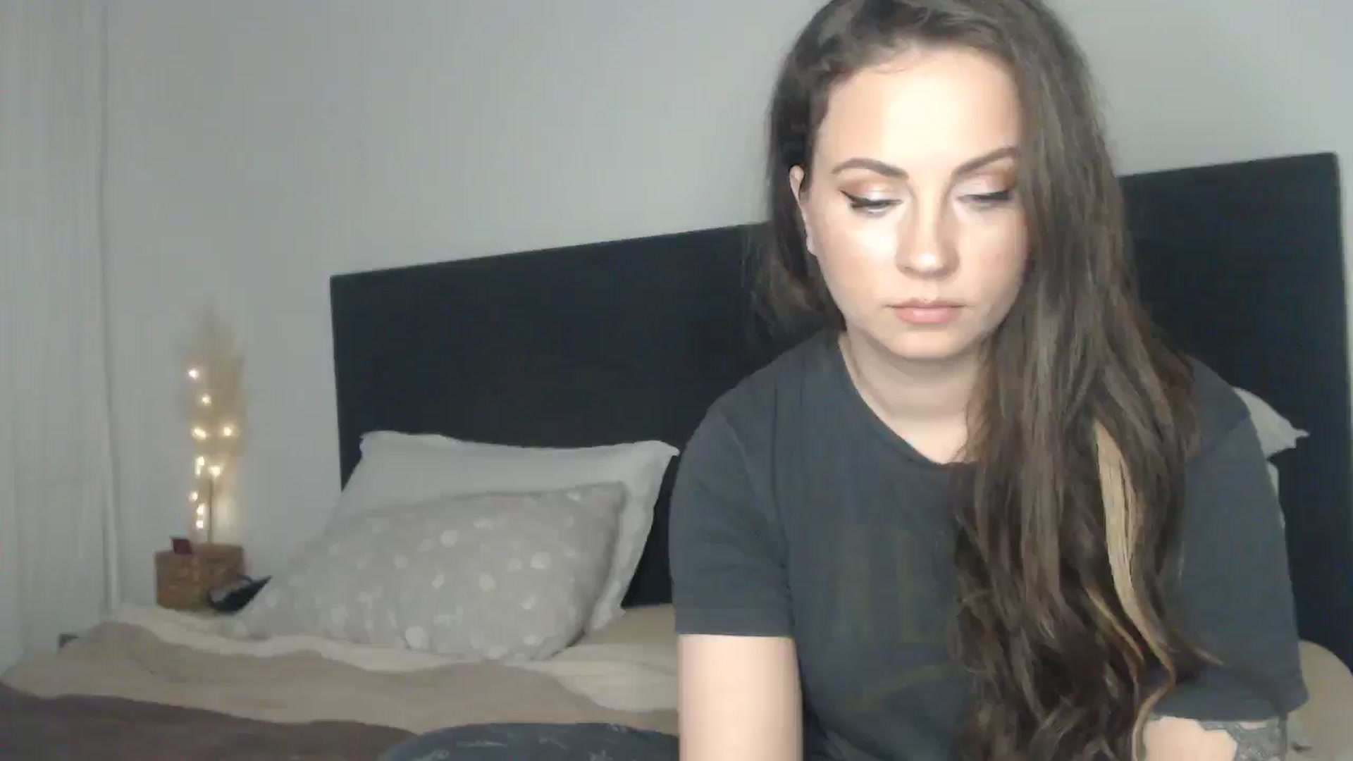 Gallery image thumbnail from ASweetJessie's myfreecams stream on, 03/23/2025, 17:36 image 16 of 20