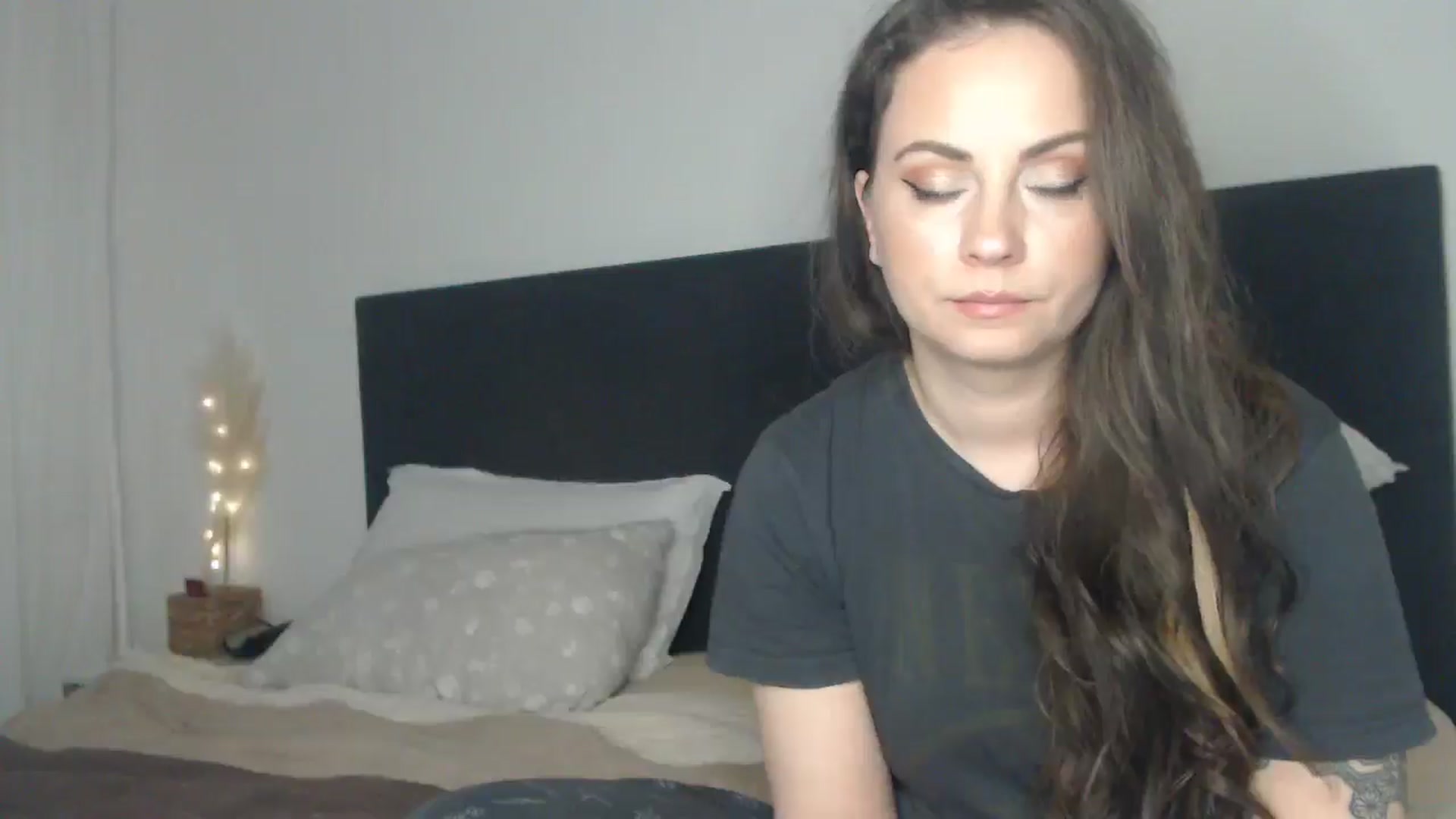 Gallery image thumbnail from ASweetJessie's myfreecams stream on, 03/23/2025, 17:36 image 17 of 20