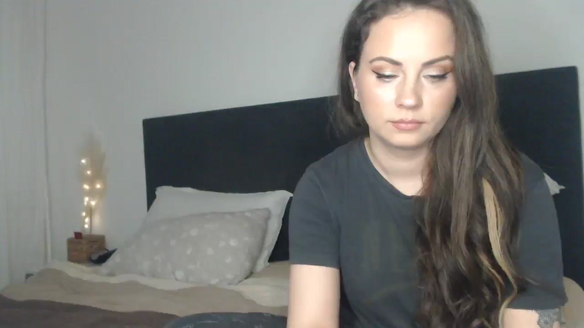 Gallery image thumbnail from ASweetJessie's myfreecams stream on, 03/23/2025, 17:36 image 15 of 20