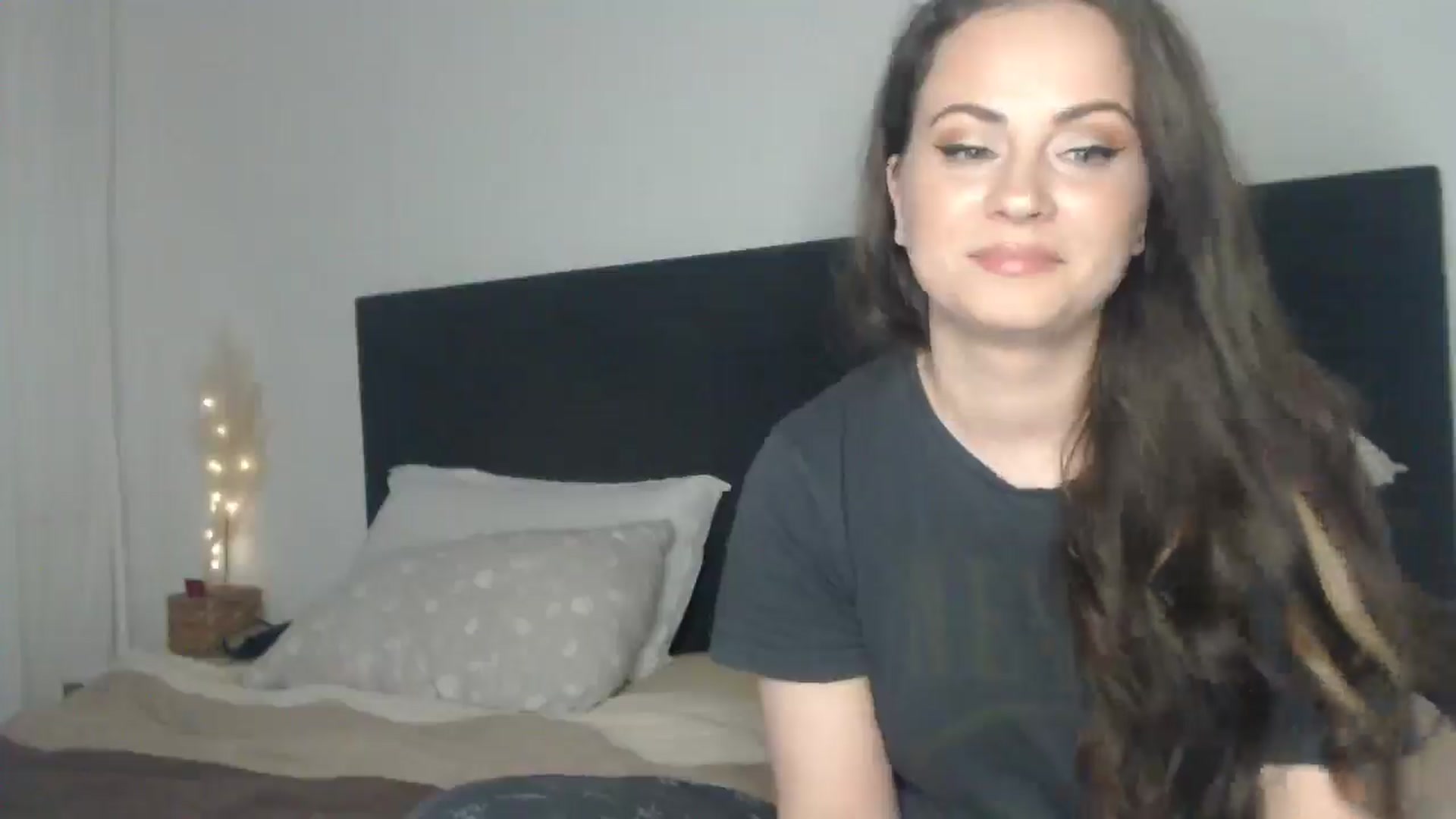 Gallery image thumbnail from ASweetJessie's myfreecams stream on, 03/23/2025, 17:36 image 18 of 20