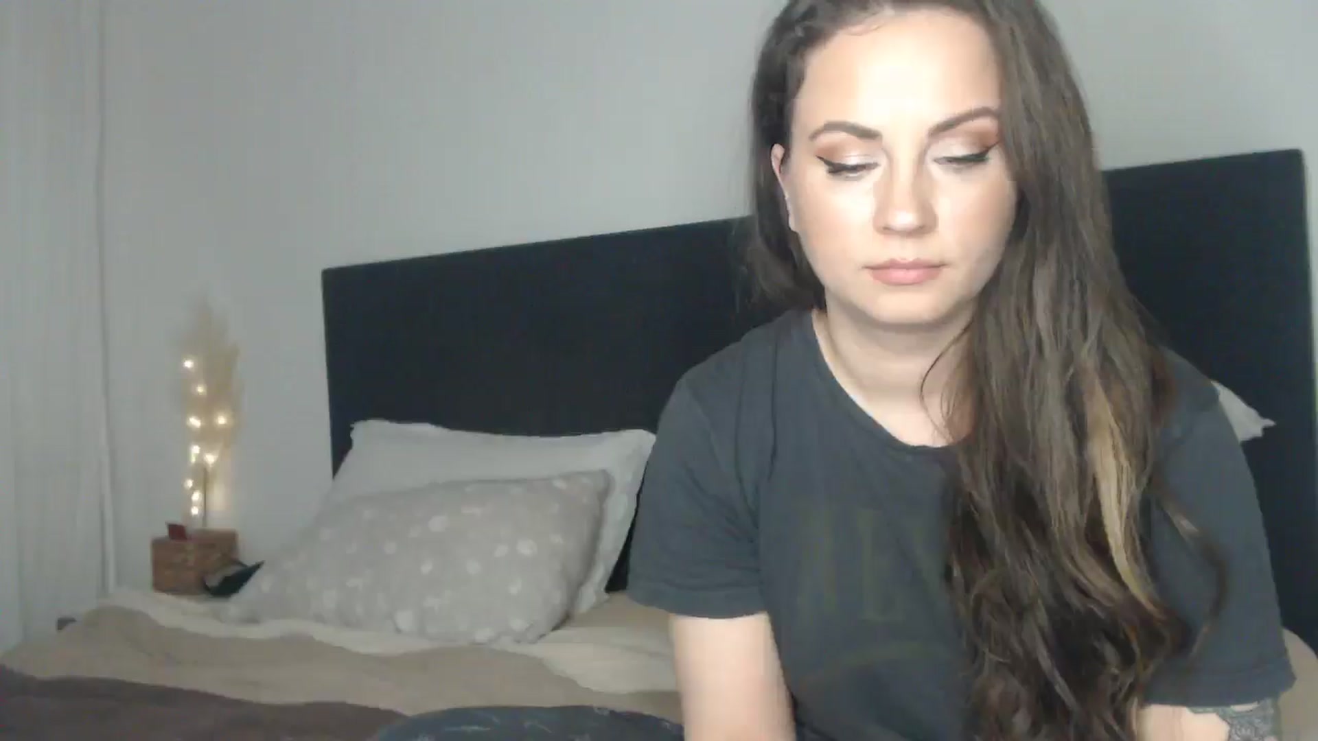 Gallery image thumbnail from ASweetJessie's myfreecams stream on, 03/23/2025, 17:36 image 14 of 20