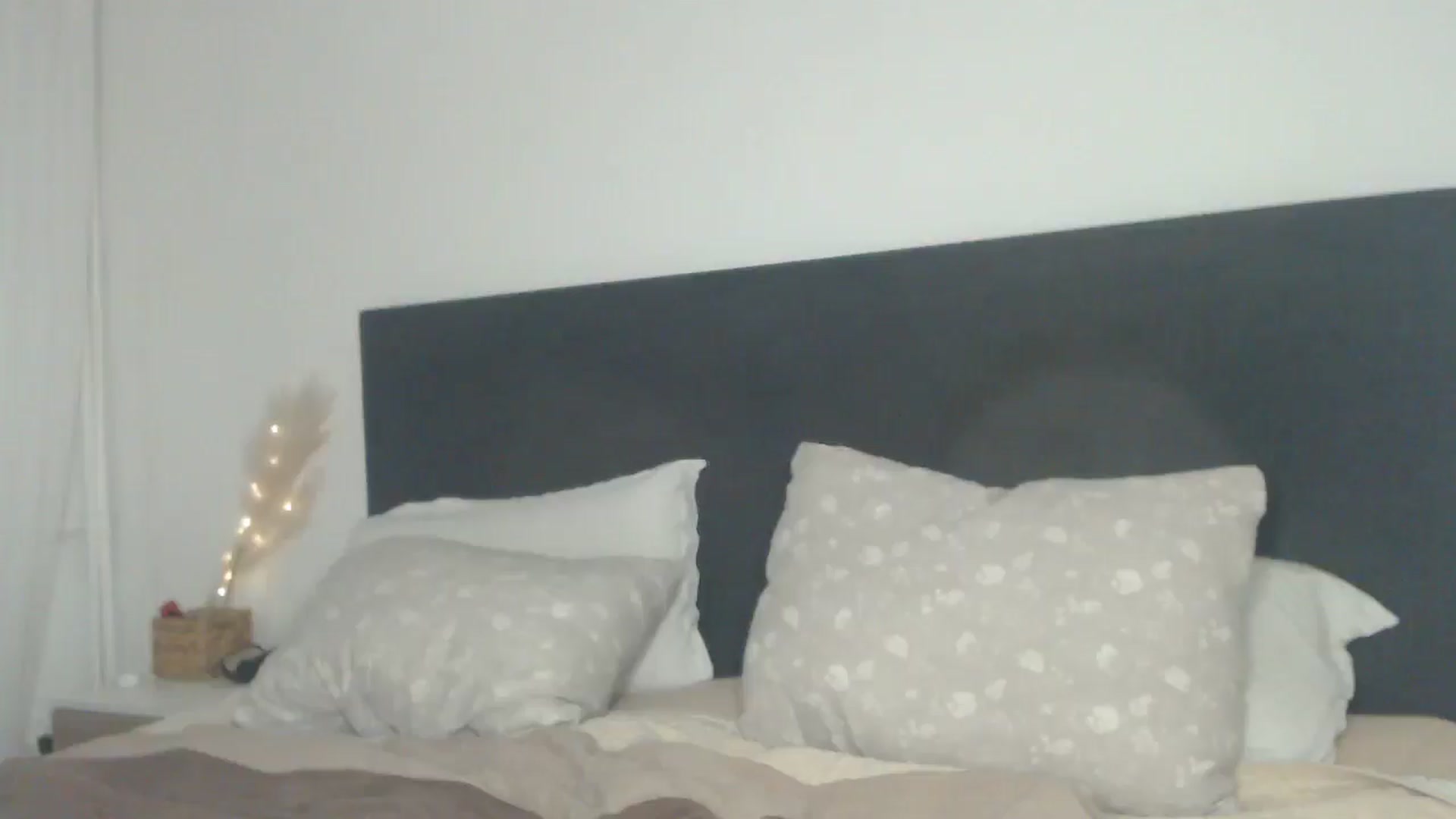 Gallery image thumbnail from ASweetJessie's myfreecams stream on, 03/24/2025, 17:55 image 9 of 20