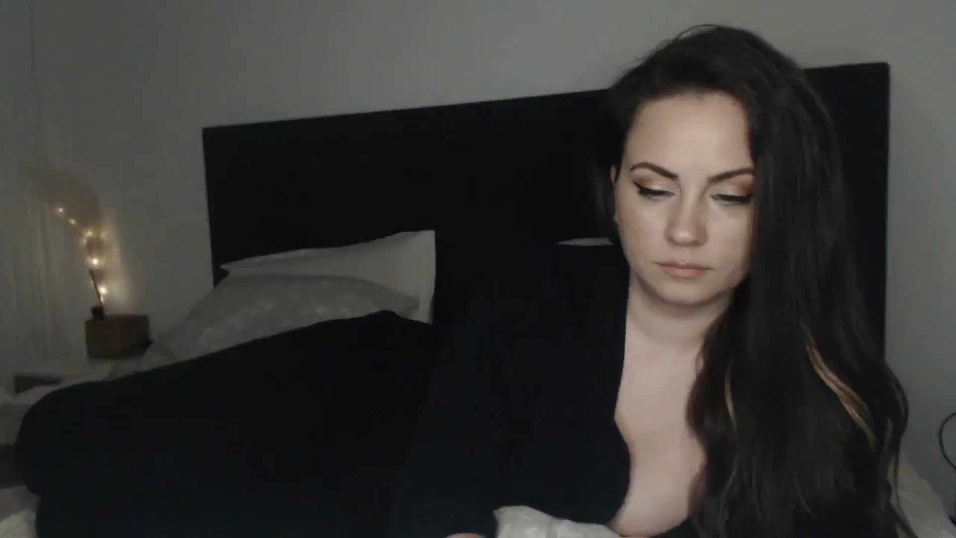 Gallery image thumbnail from ASweetJessie's myfreecams stream on, 03/27/2025, 20:31 image 7 of 20