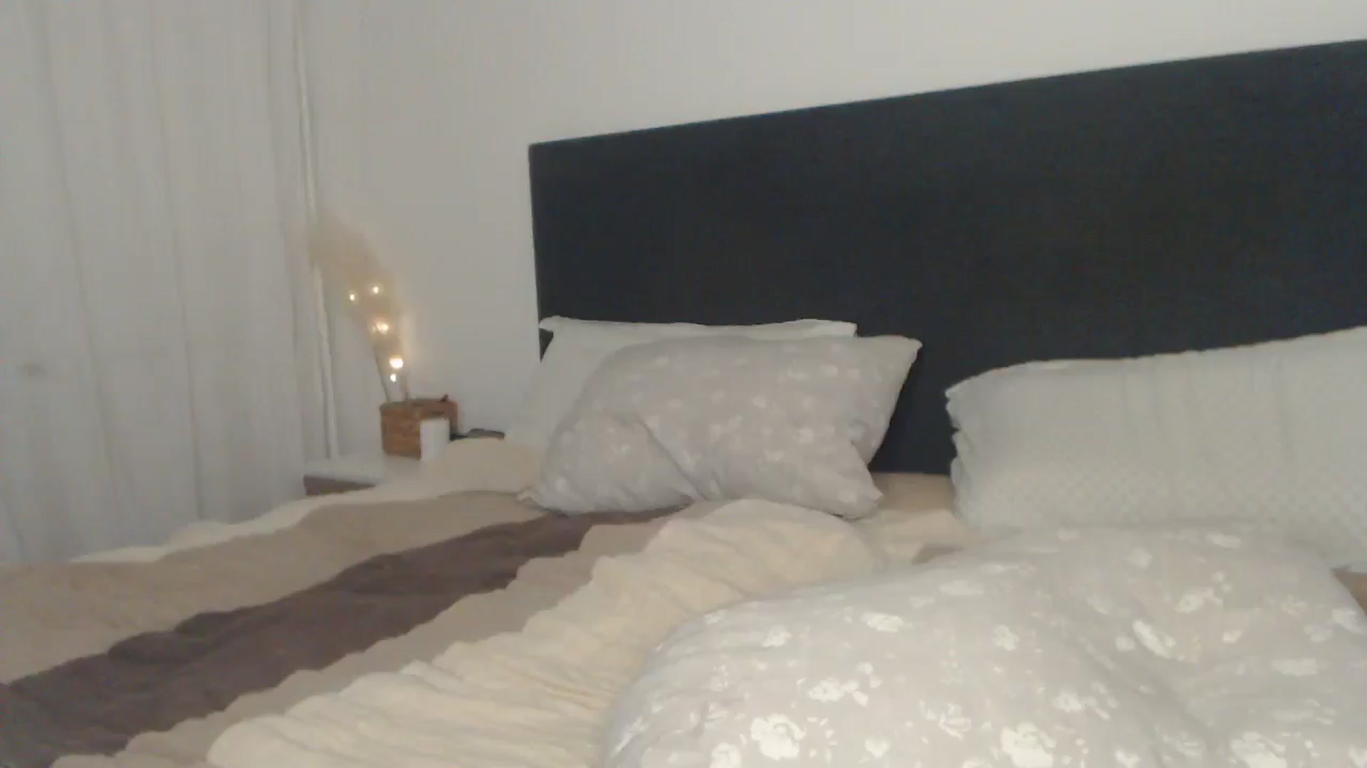 Gallery image thumbnail from ASweetJessie's myfreecams stream on, 03/28/2025, 15:22 image 20 of 20