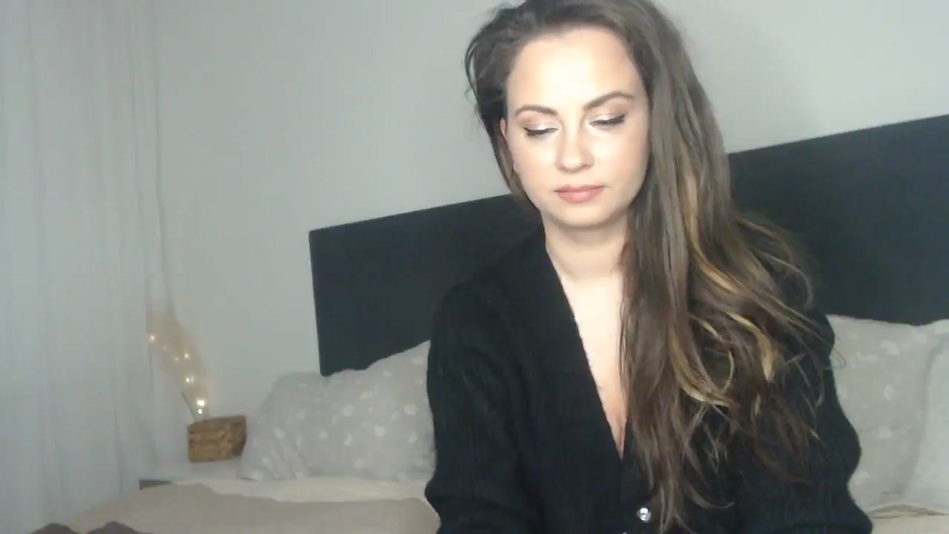 Gallery image thumbnail from ASweetJessie's myfreecams stream on, 04/09/2025, 15:35 image 4 of 20