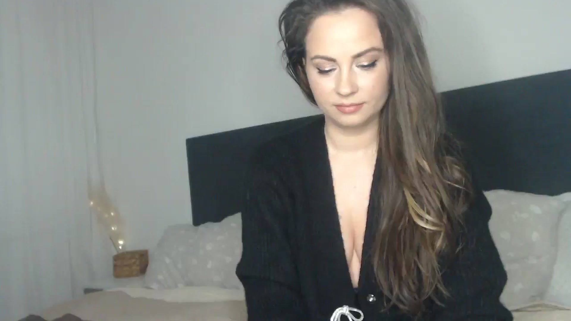 Gallery image thumbnail from ASweetJessie's myfreecams stream on, 04/09/2025, 15:35 image 2 of 20