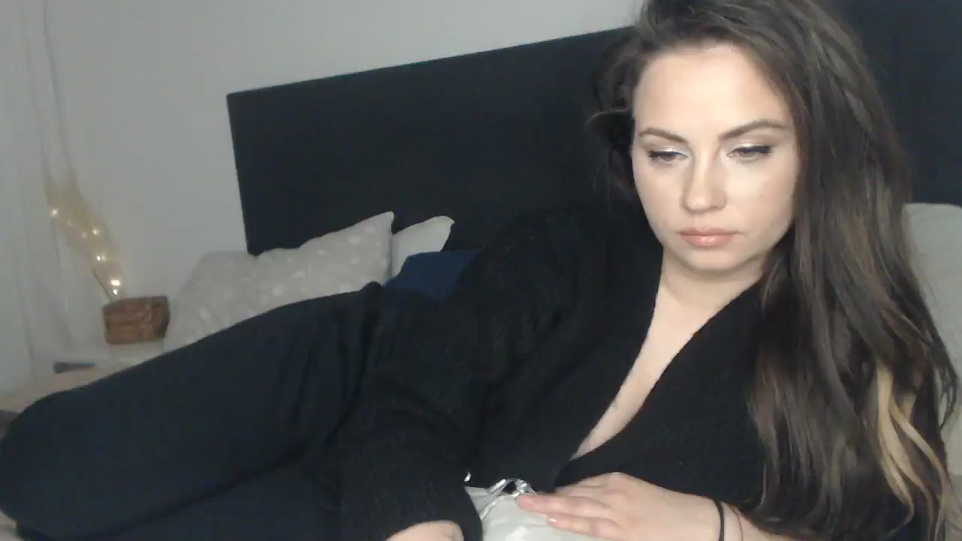 Gallery image thumbnail from ASweetJessie's myfreecams stream on, 04/09/2025, 18:05 image 2 of 20